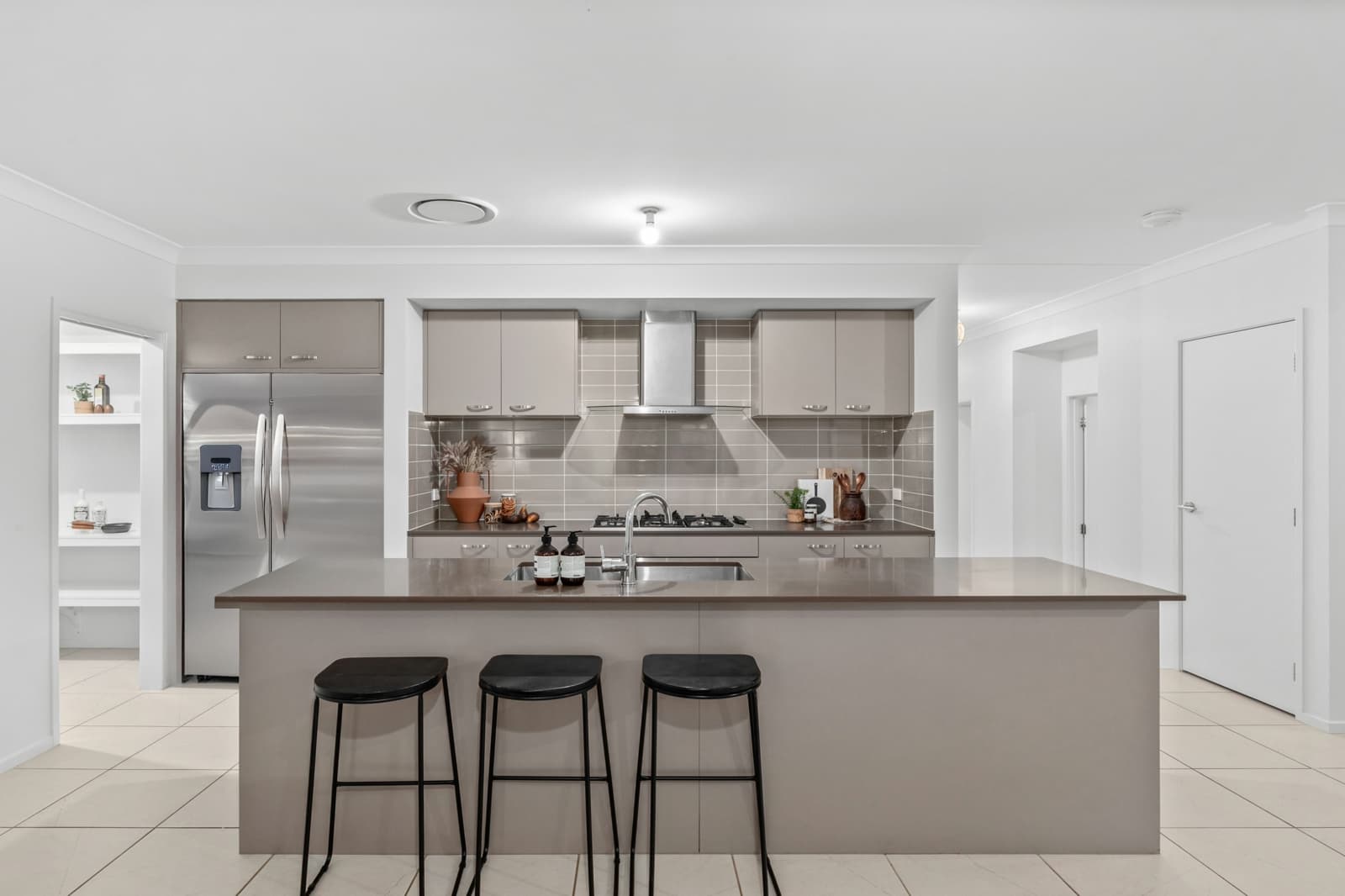 111 Hannaford Avenue,Box Hill, Box Hill - Thumbnail 5