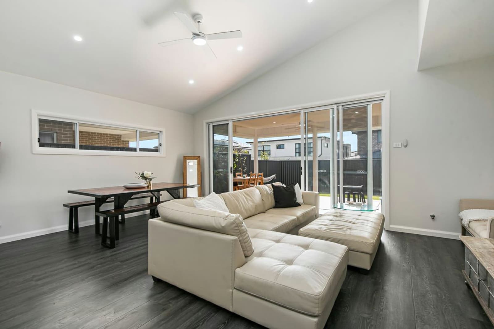 11 Tarcoola Drive,Gables, Gables - Thumbnail 3