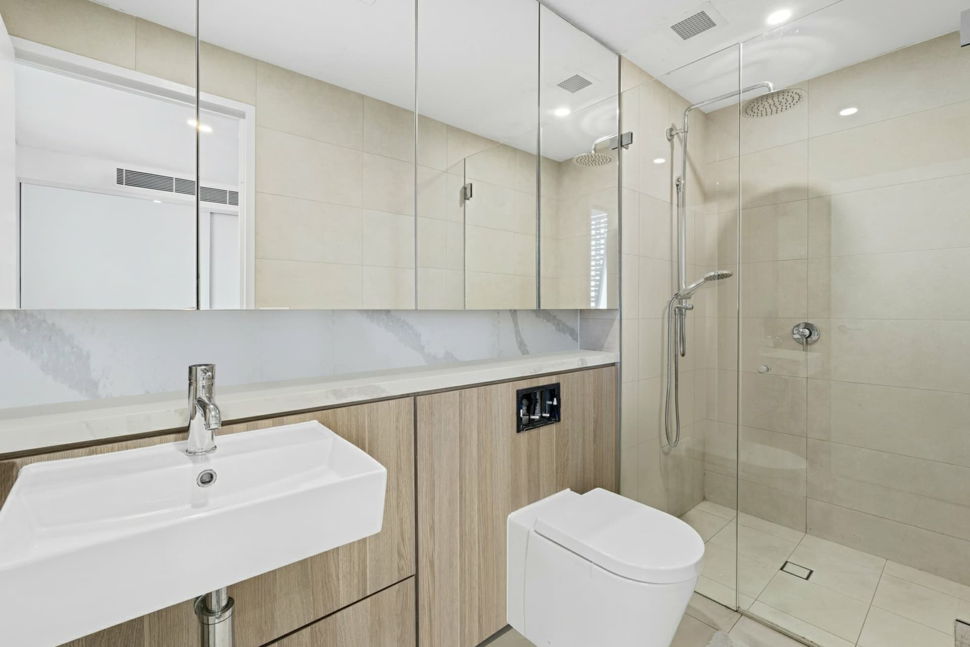 Apartment 302/420 Canterbury Road, Campsie, Campsie - Thumbnail 6