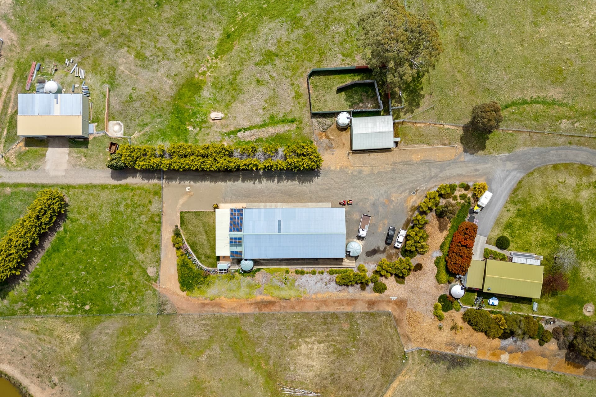 1497 Sutton Road, Sutton, Sutton - Thumbnail 2