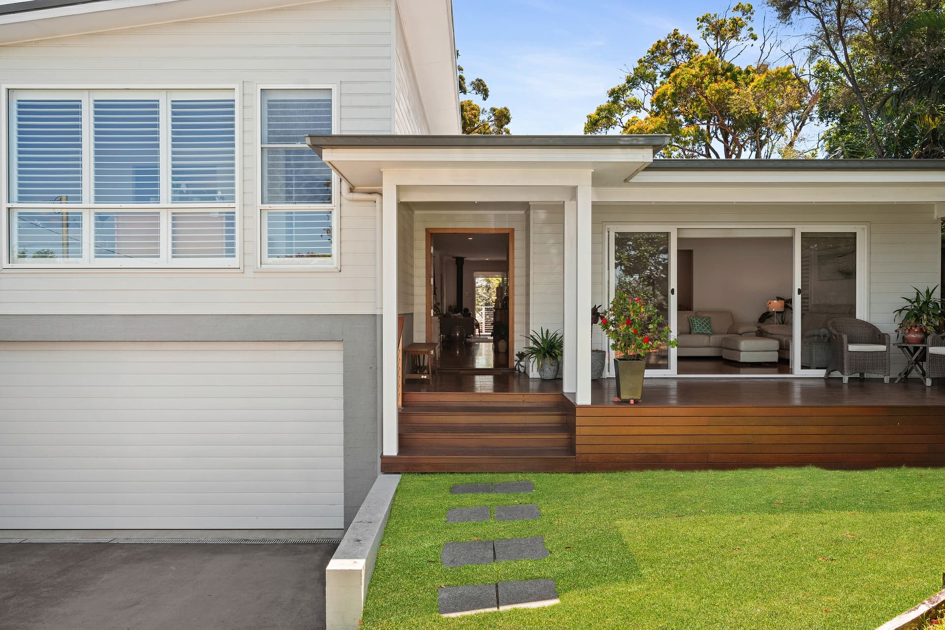15 Seaview Avenue, Wamberal, Wamberal - Thumbnail 2