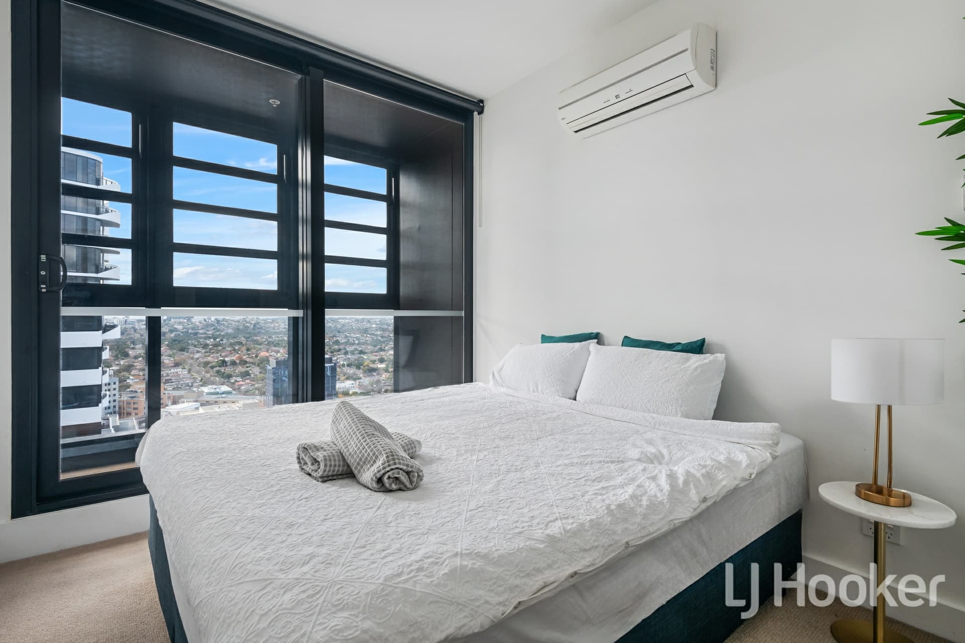 2301/850 Whitehorse Road, Box Hill, Box Hill - Thumbnail 4