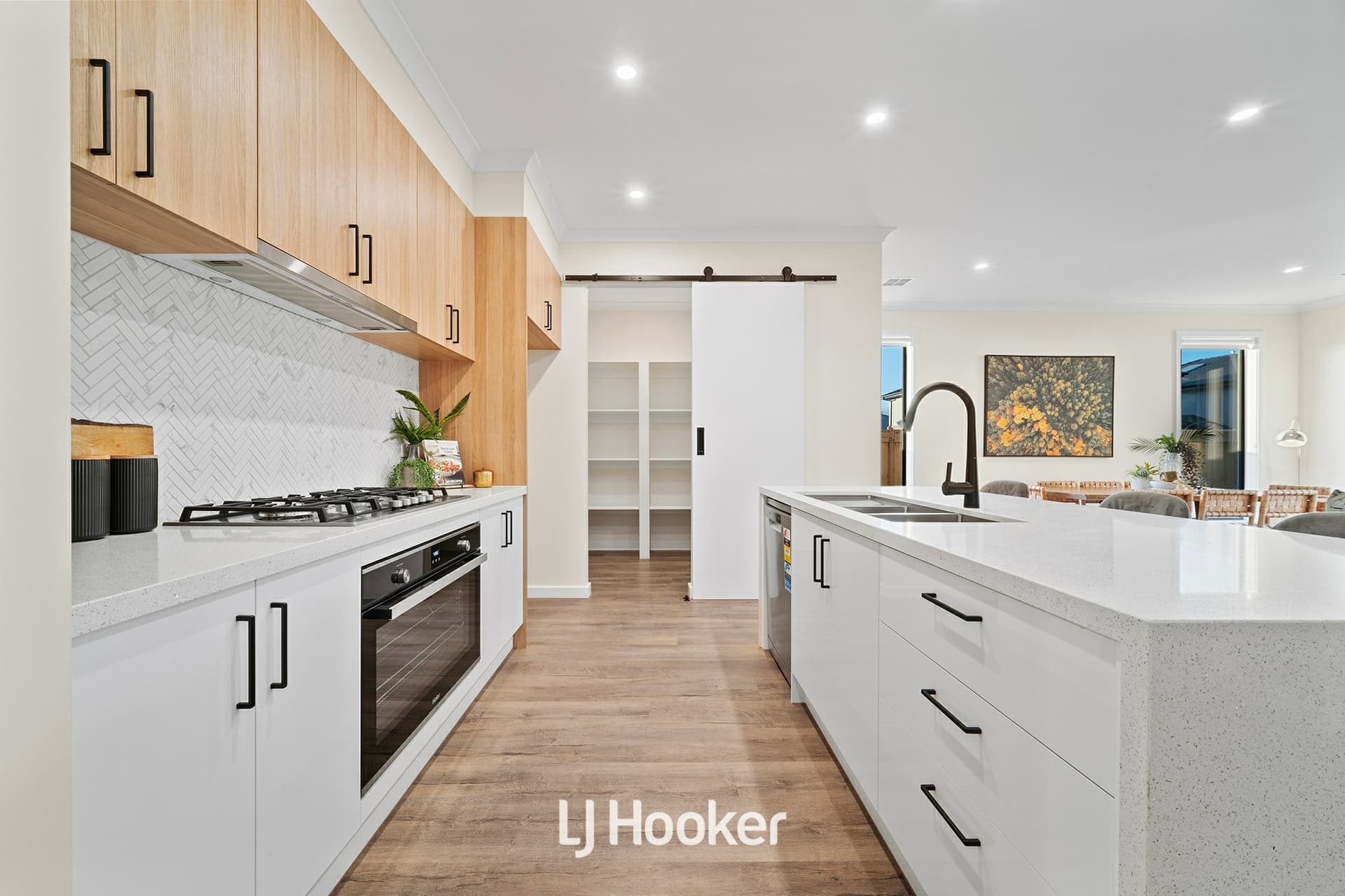 21 Crescendo Boulevard, Clyde, Clyde - Thumbnail 8
