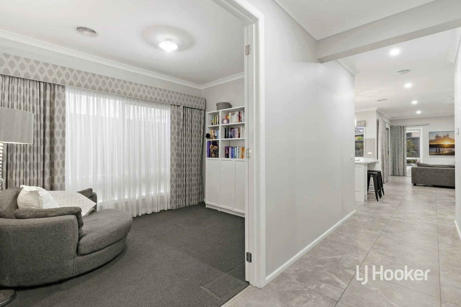 19 Eaglemont Way, Werribee, Werribee - Thumbnail 5