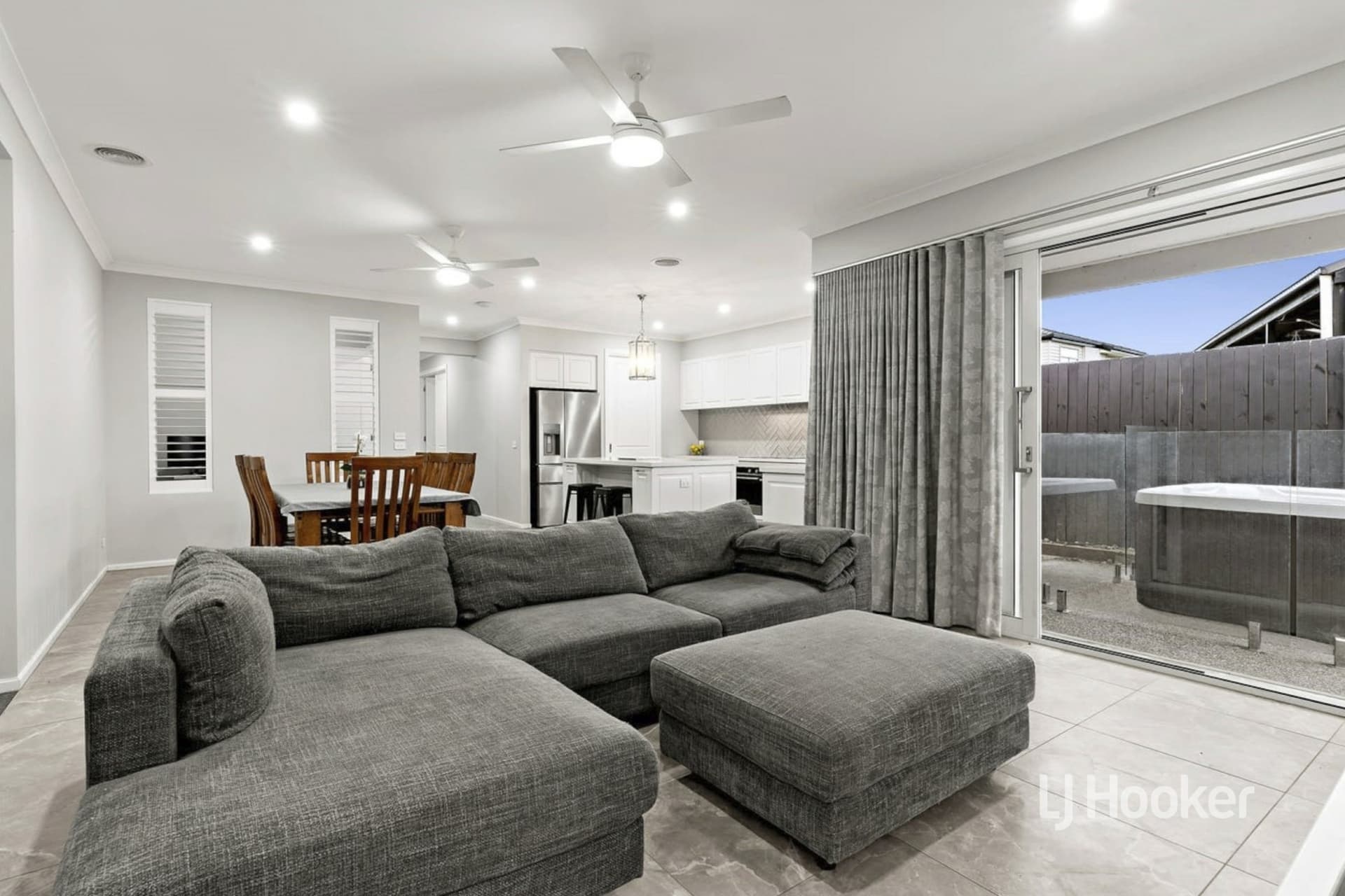 19 Eaglemont Way, Werribee, Werribee - Thumbnail 8