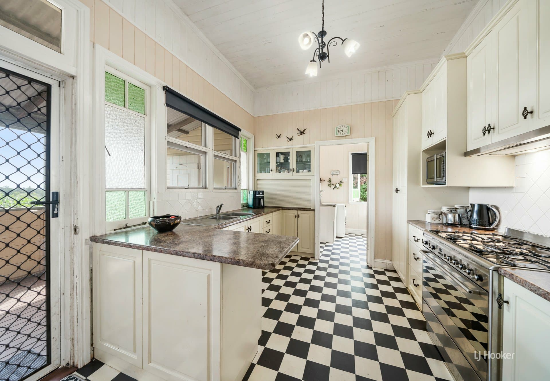 57 Ogilvie Road, Blackbutt South, Blackbutt South - Thumbnail 3
