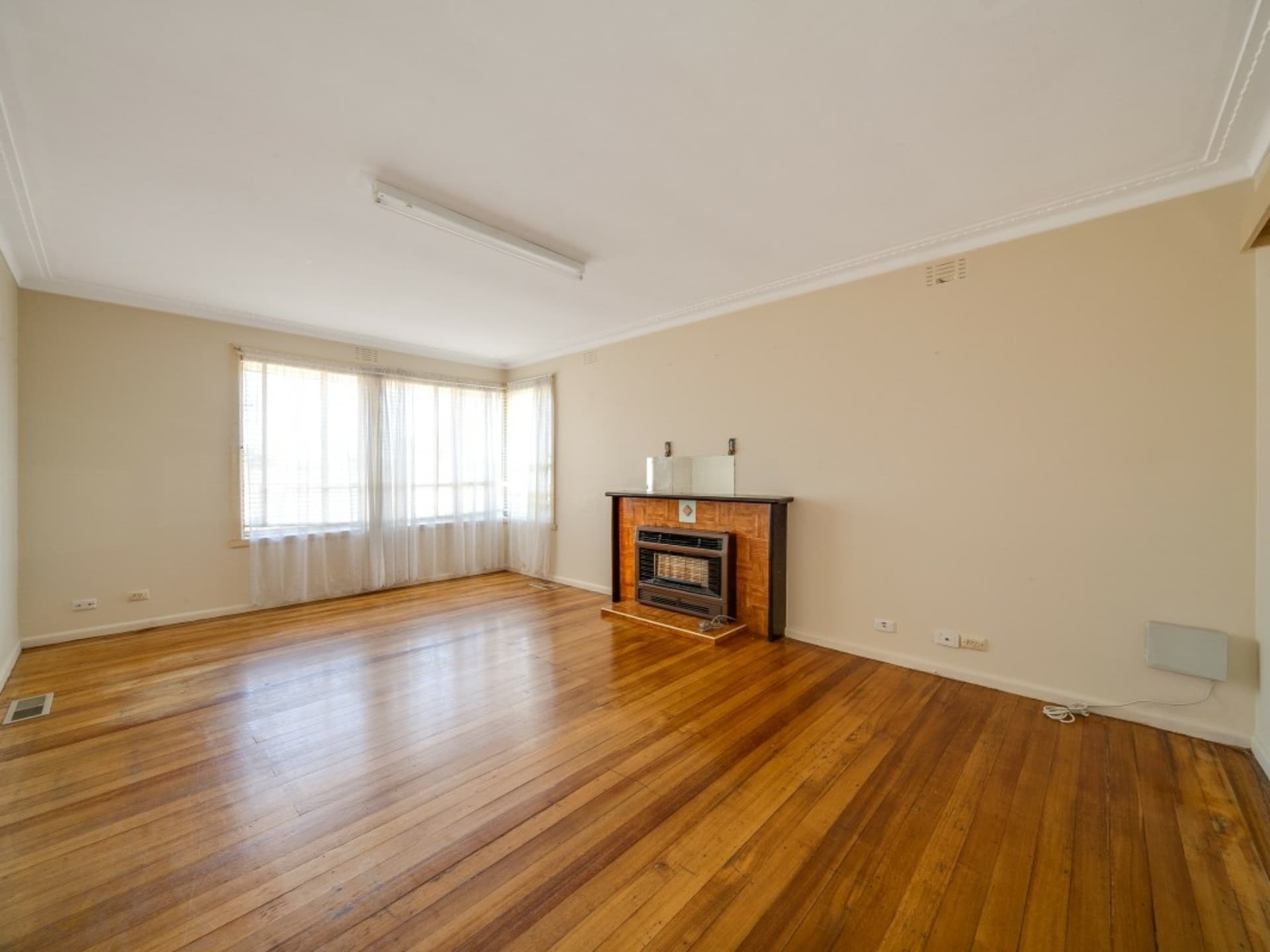1 Kingsclere Avenue, Keysborough, Noble Park - Thumbnail 3