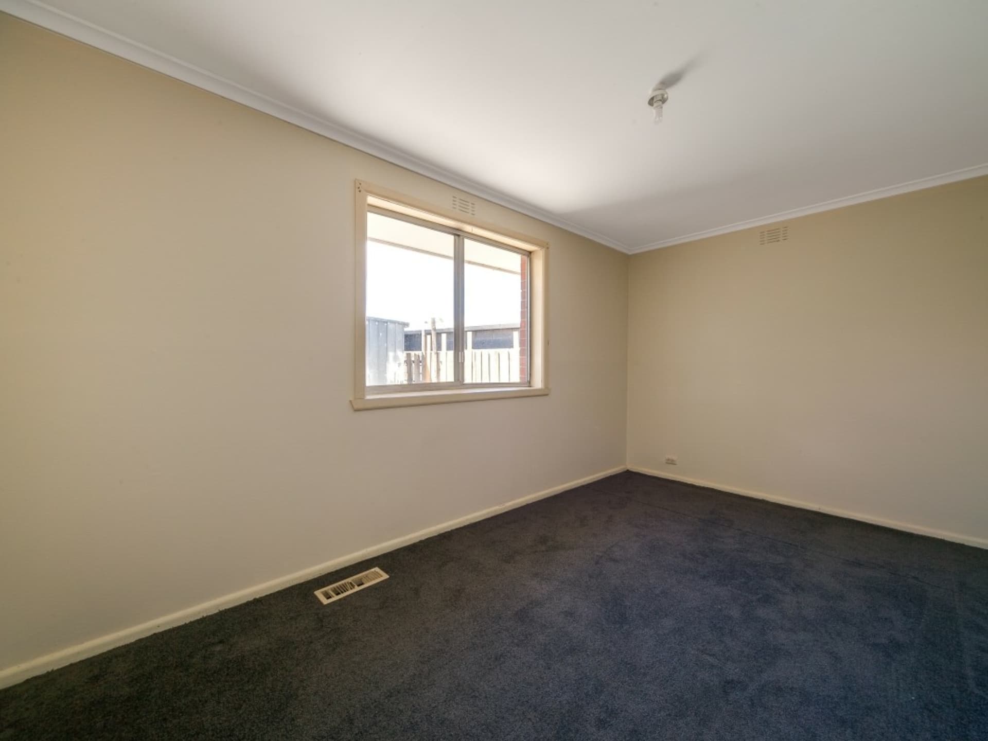 1 Kingsclere Avenue, Keysborough, Noble Park - Thumbnail 7