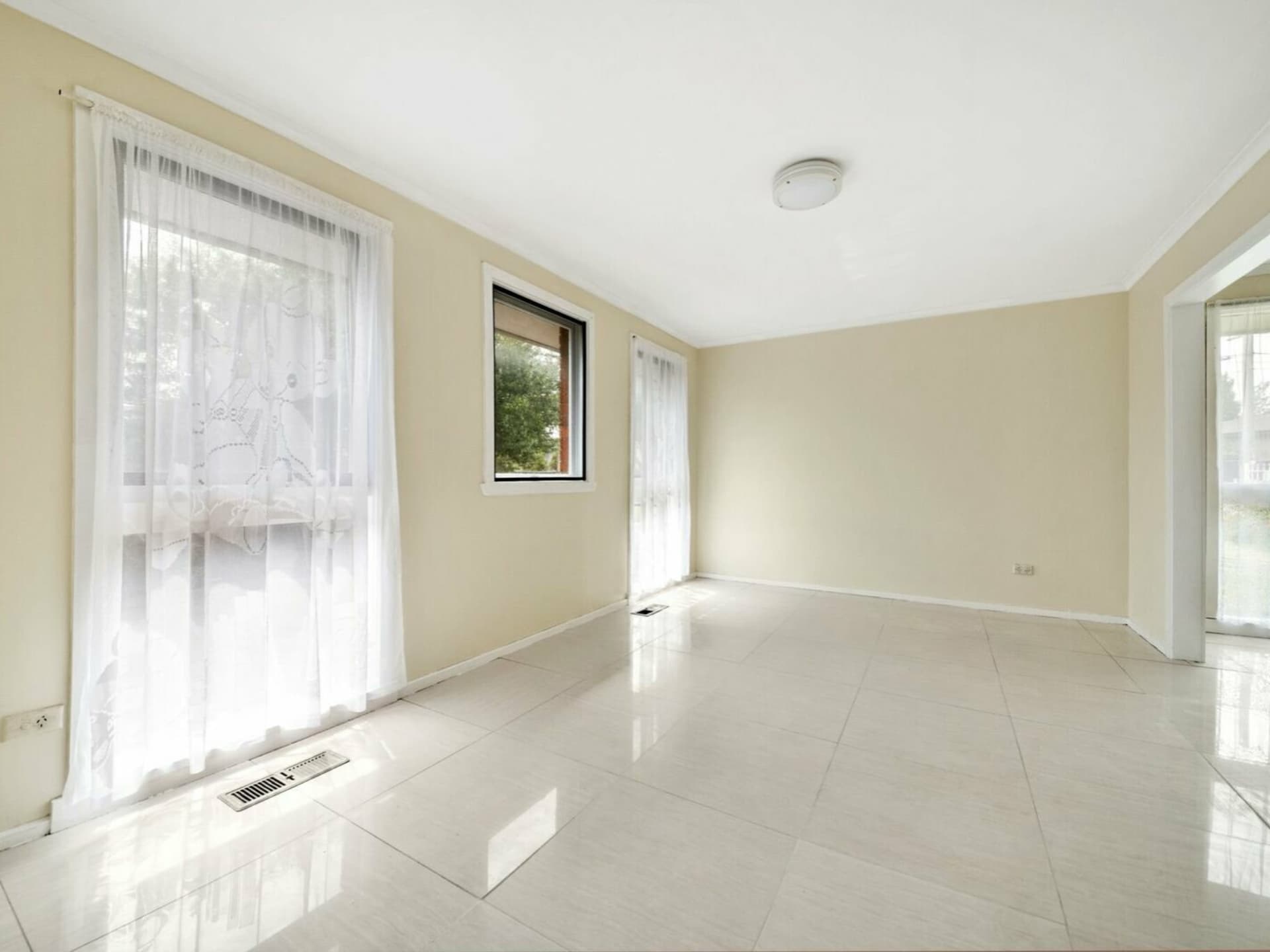 80 First Avenue, Dandenong North, Dandenong North - Thumbnail 2