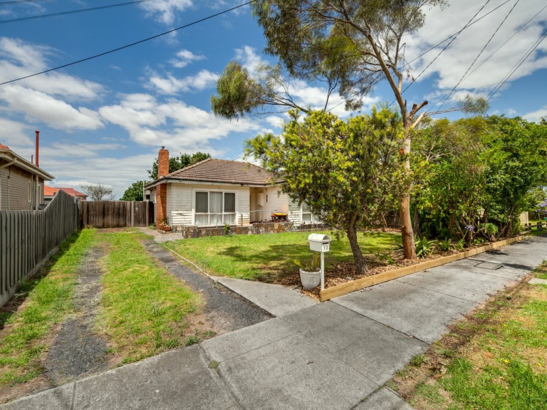 10 Whiteside Street, Springvale, Springvale - Thumbnail 2