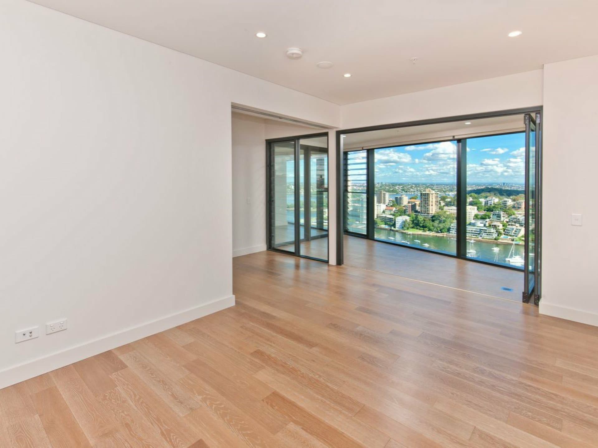 80 Alfred Street, Milsons Point, Milsons Point - Thumbnail 4