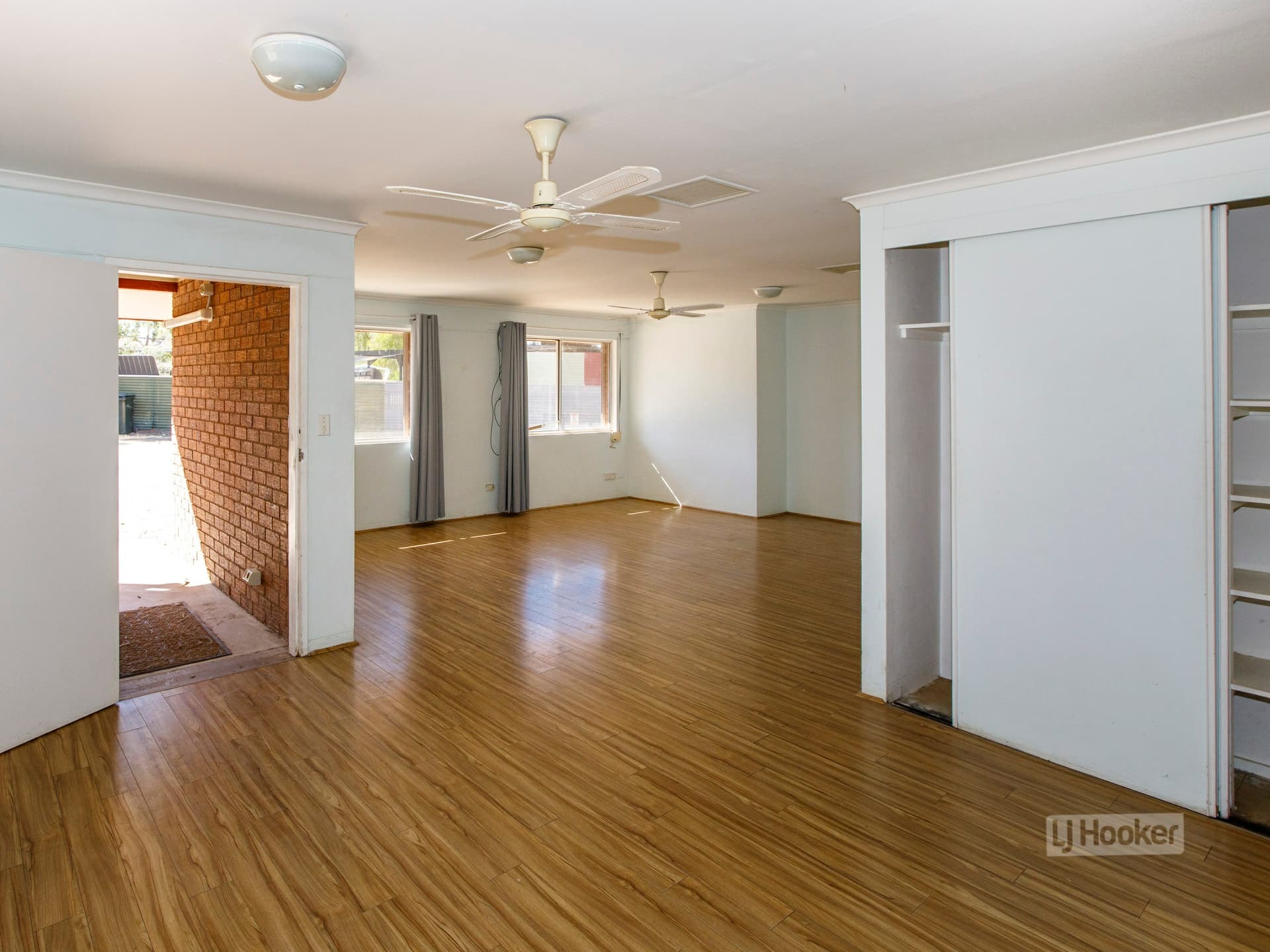 6 Saltwell Street, Larapinta, Larapinta - Thumbnail 3