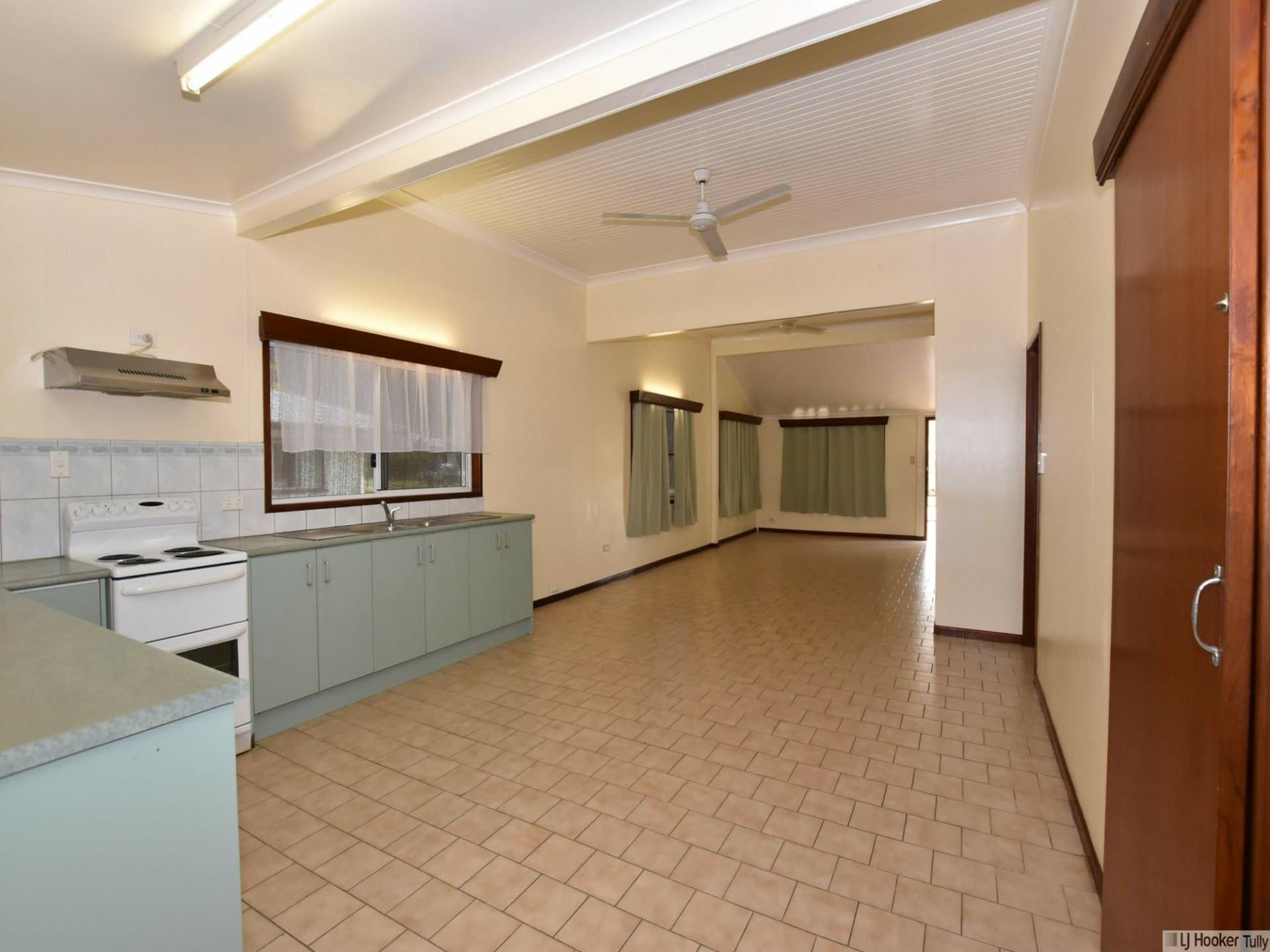 27 Trower Street, Tully, Tully - Thumbnail 8