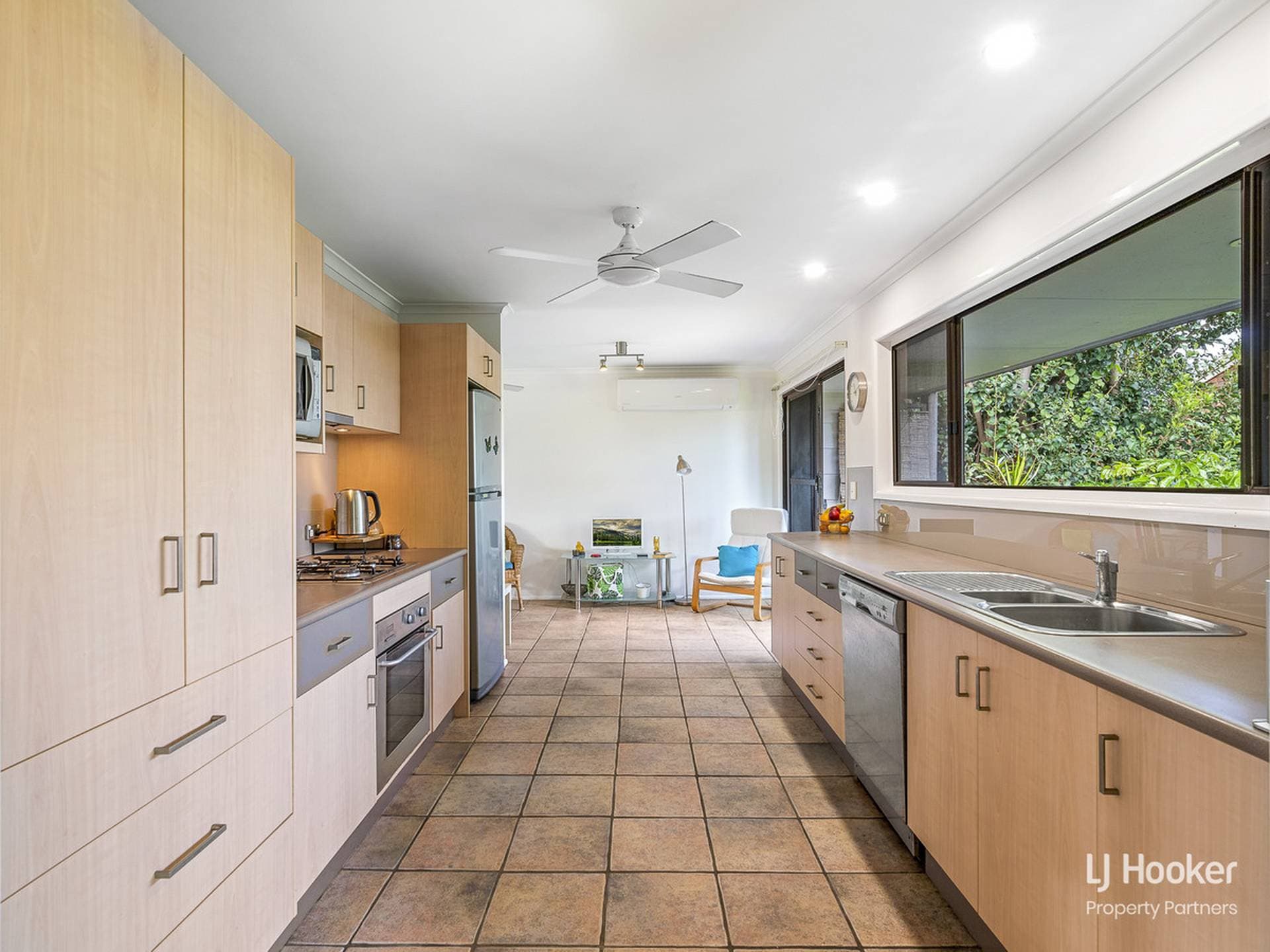 434 Warrigal Road, Eight Mile Plains, Eight Mile Plains - Thumbnail 4