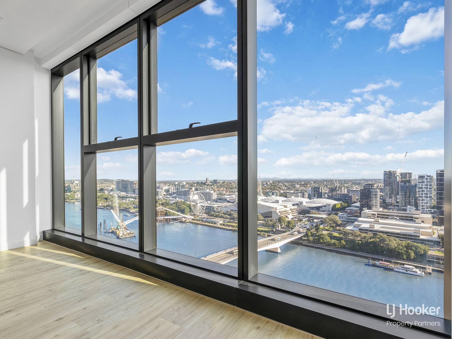 2303/8 Adelaide Street, Brisbane City, Brisbane City - Thumbnail 3