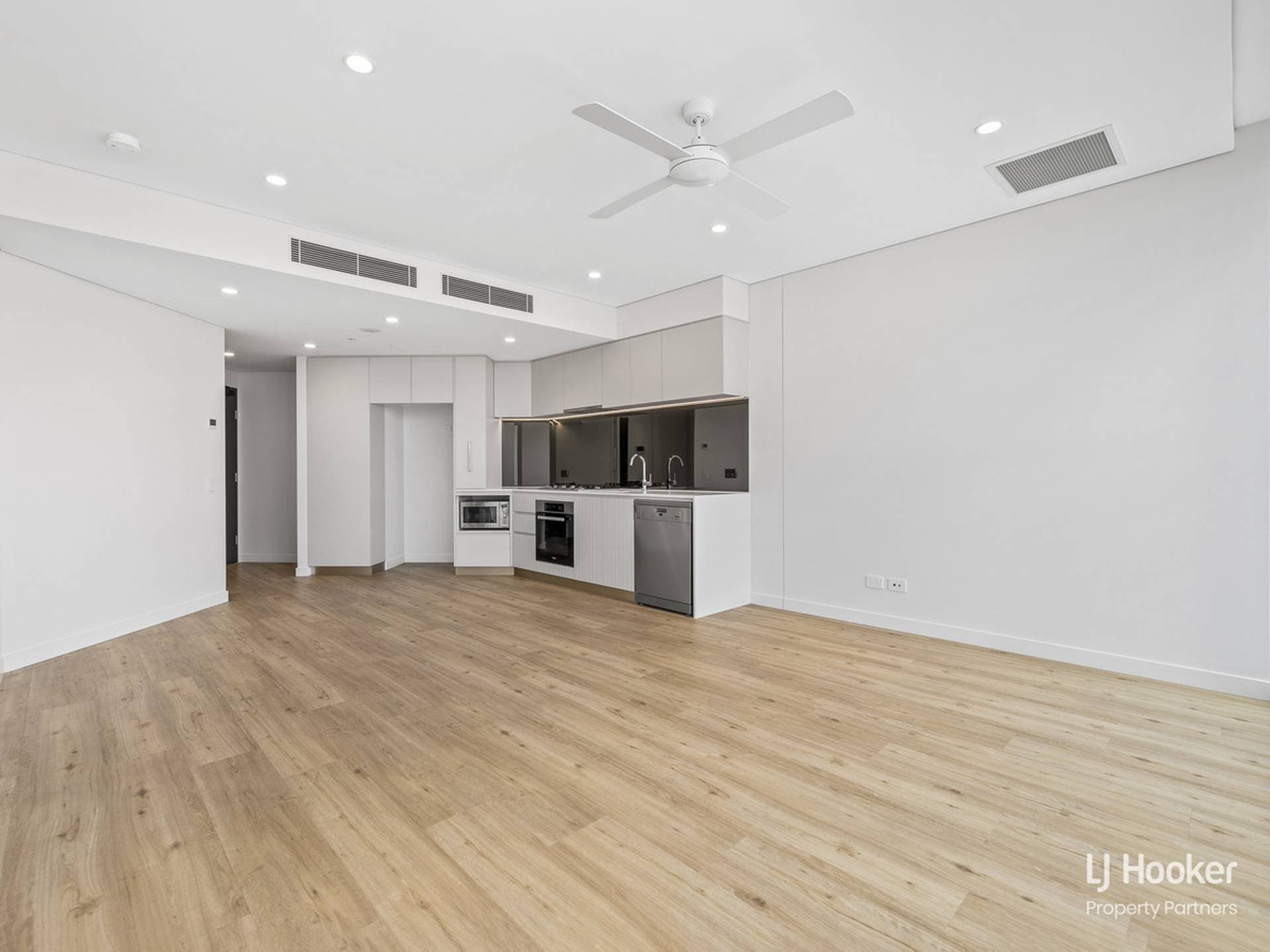 2303/8 Adelaide Street, Brisbane City, Brisbane City - Thumbnail 8