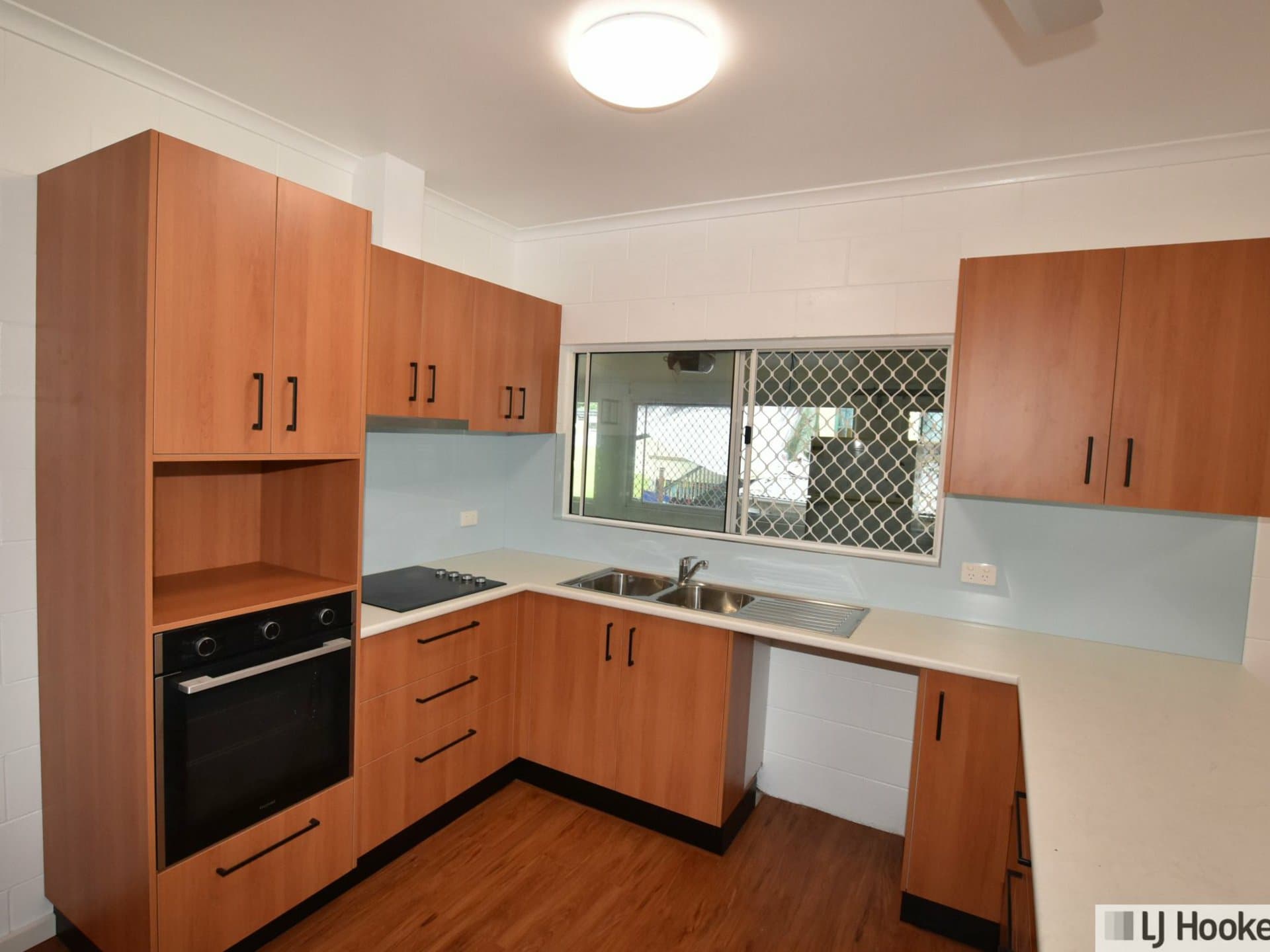 32 Mcquillen Street, Tully, Tully - Thumbnail 5
