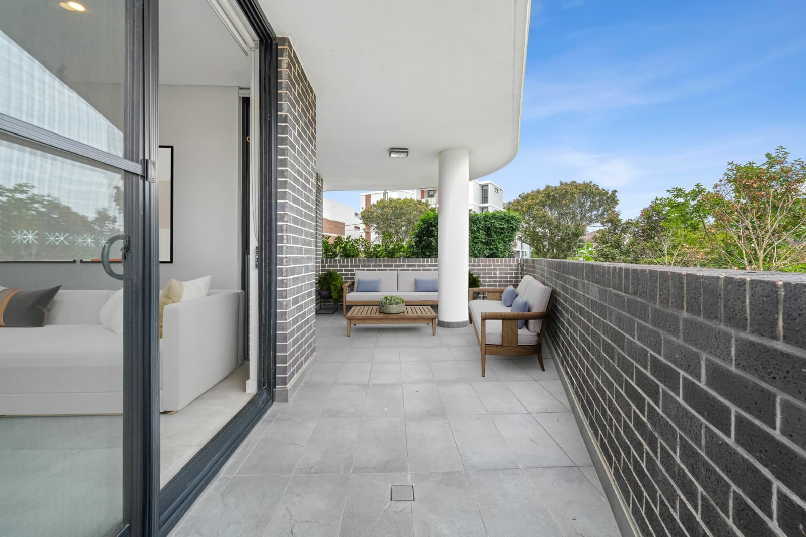 2 Patricia Street, Mays Hill - Thumbnail 2