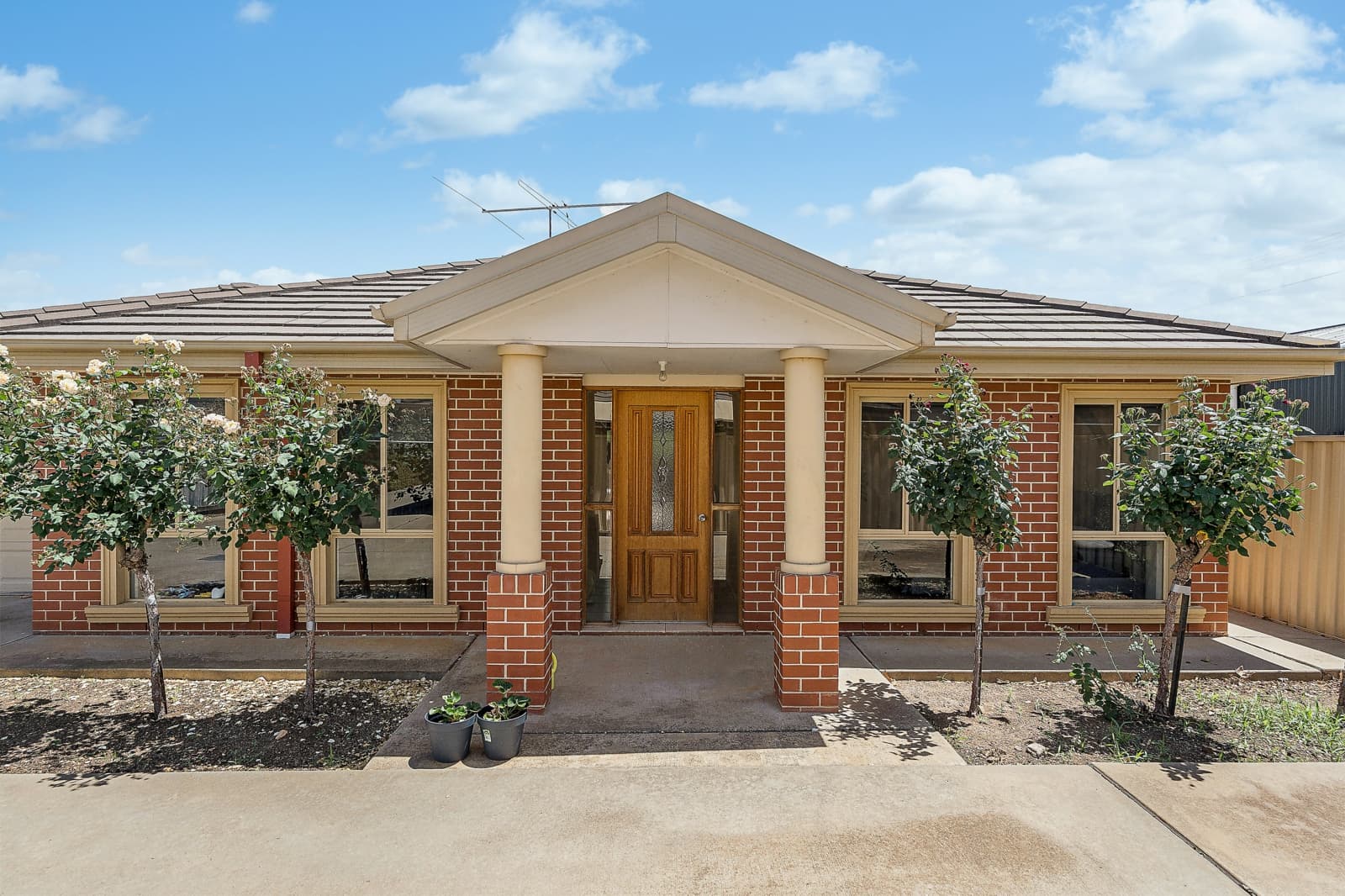 2/83 Parkes Street,Temora, Temora - Image 1