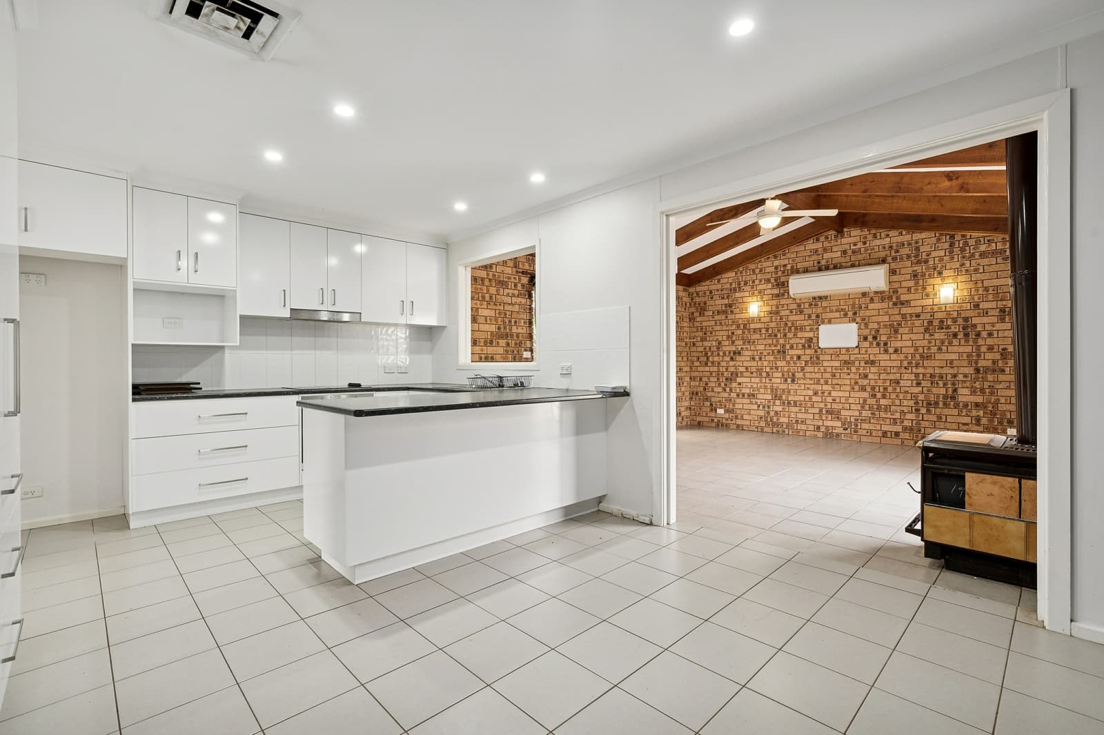45A Deutcher Street,Temora, Temora - Thumbnail 2