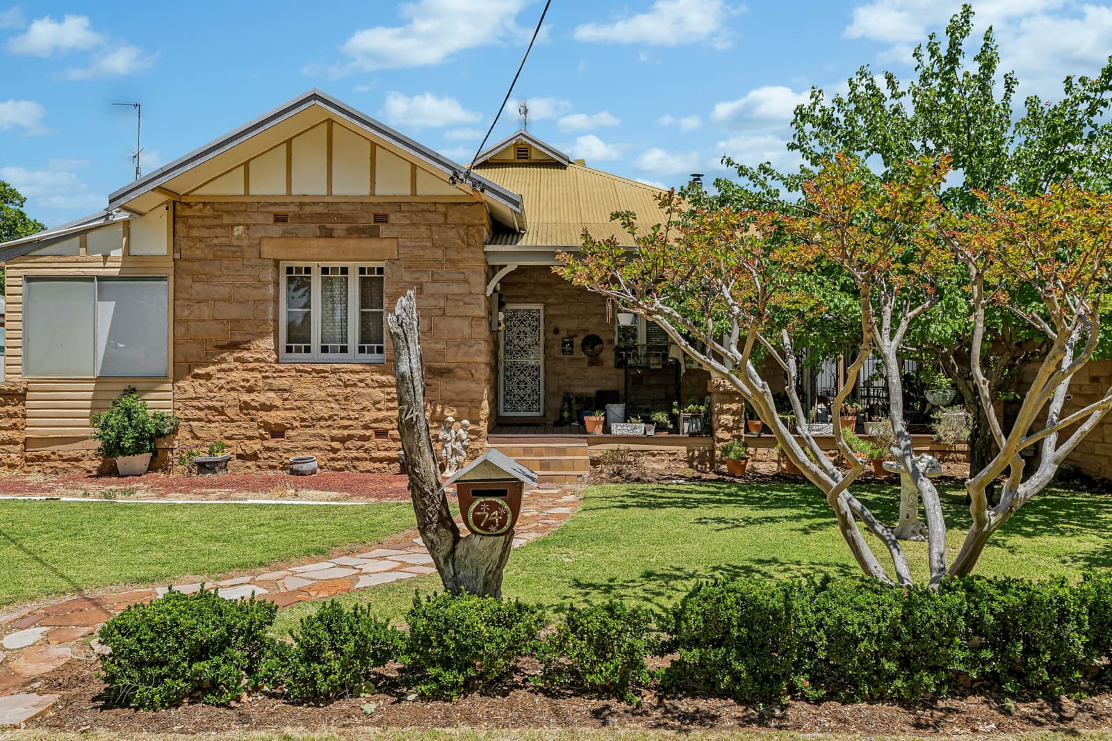 74 Larmer Street,Narrandera, Narrandera - Image 1