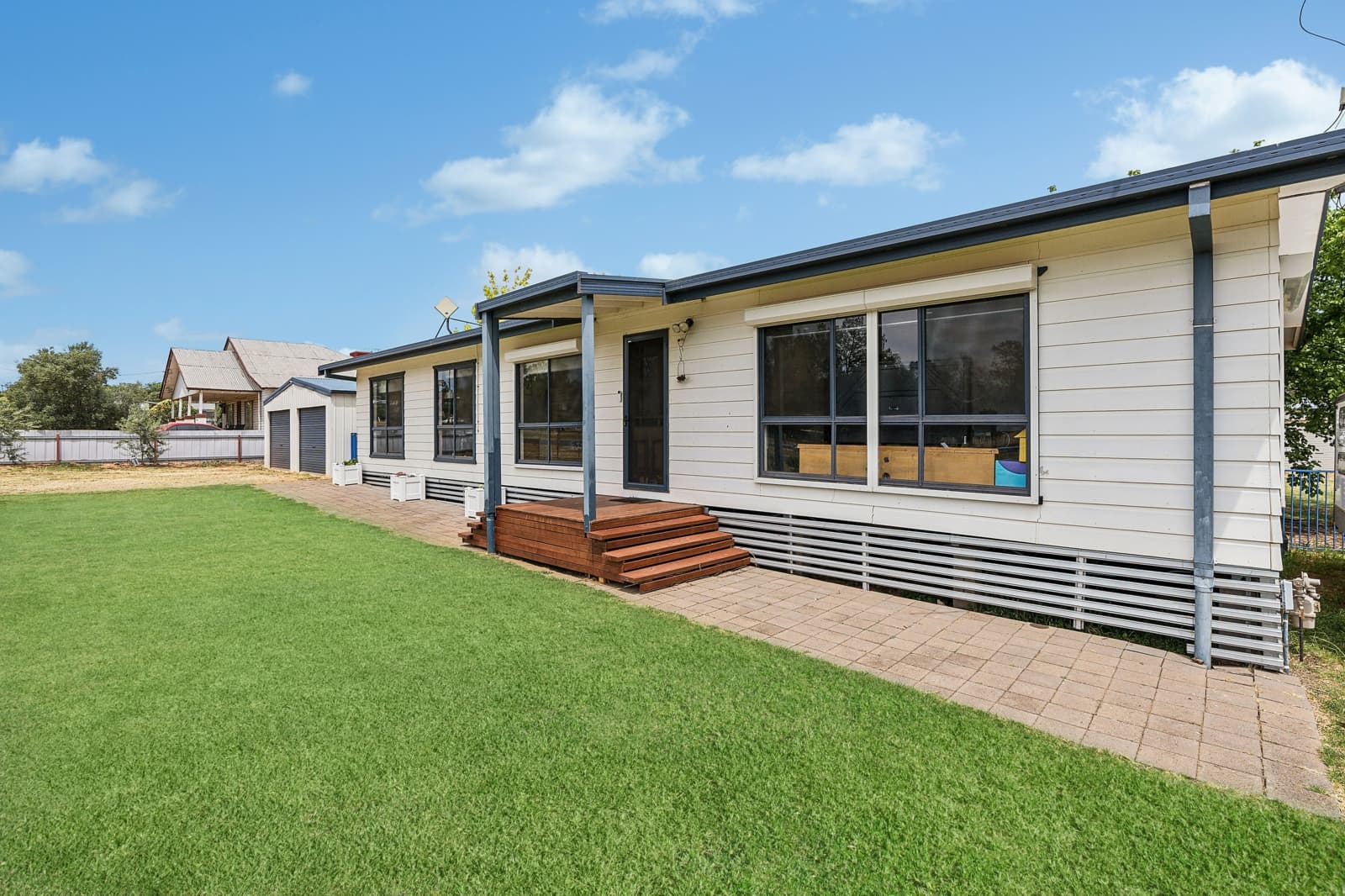 56 Iverach Street,Coolamon, Coolamon - Thumbnail 3