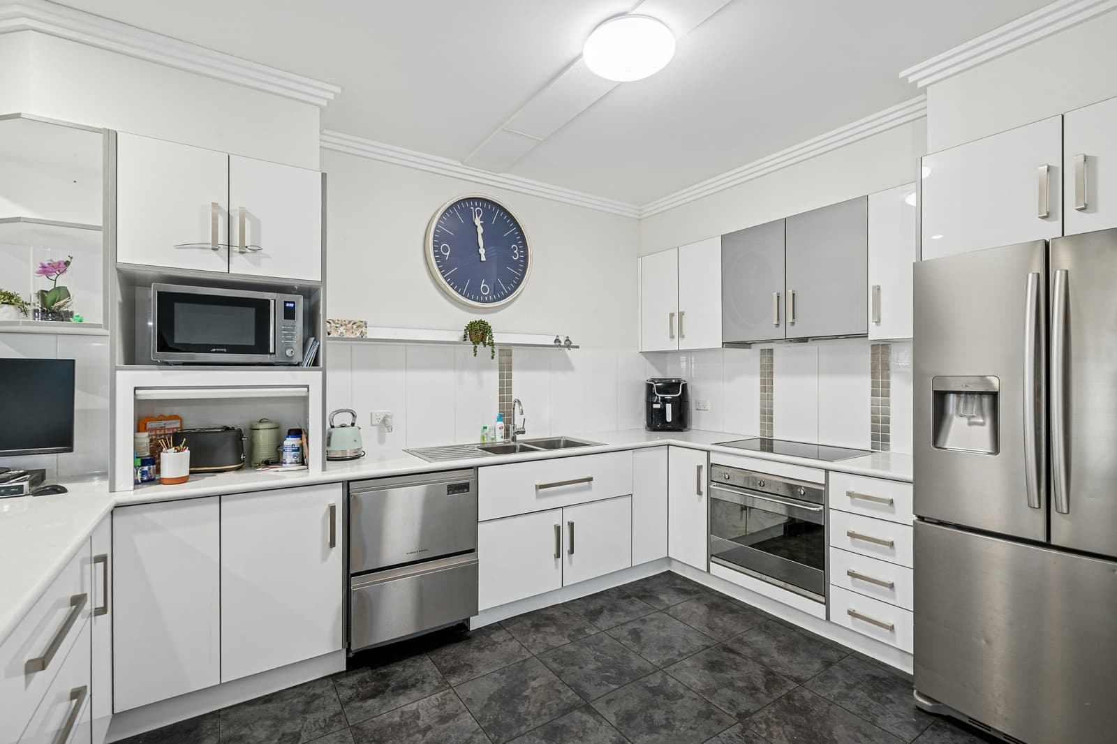 30-32 Kurrajong Avenue,Leeton, Leeton - Thumbnail 3