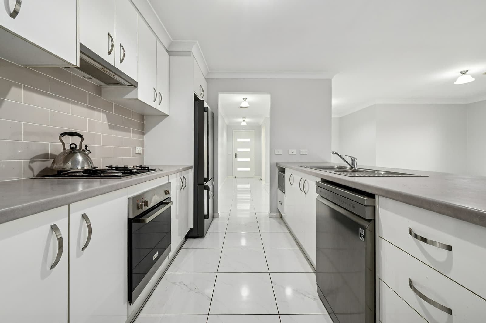 29 Amber Close,Kelso, Kelso - Thumbnail 2