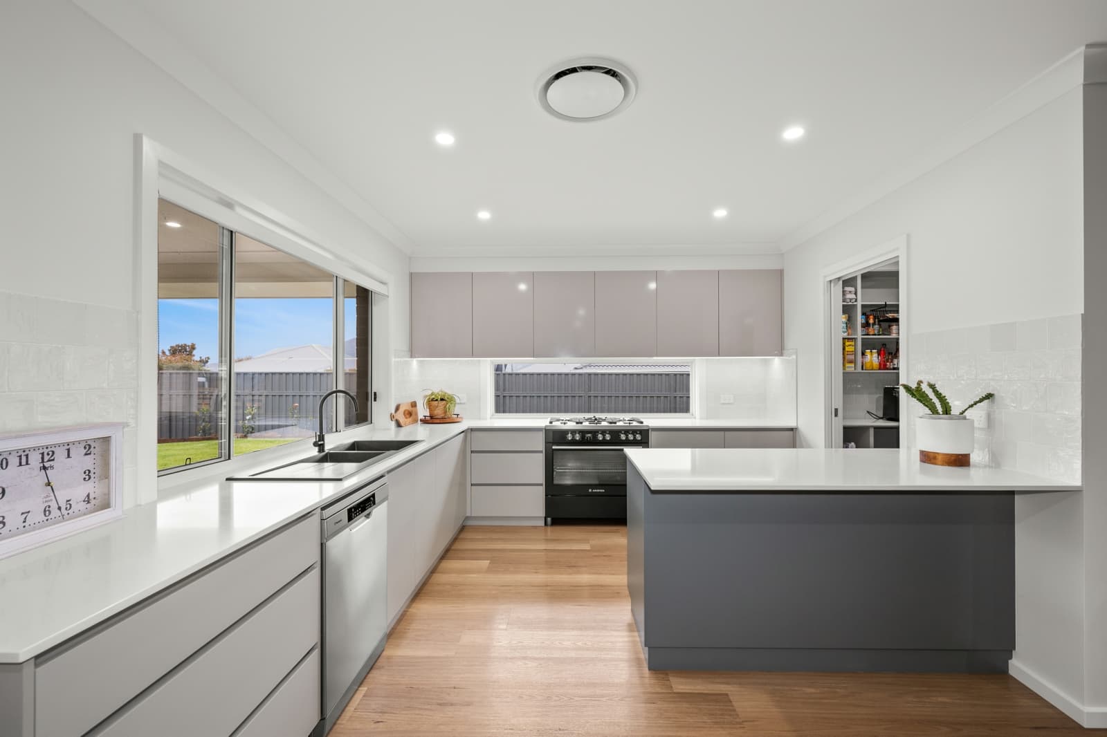 18 Simmental Way,Tamworth, Calala - Thumbnail 2