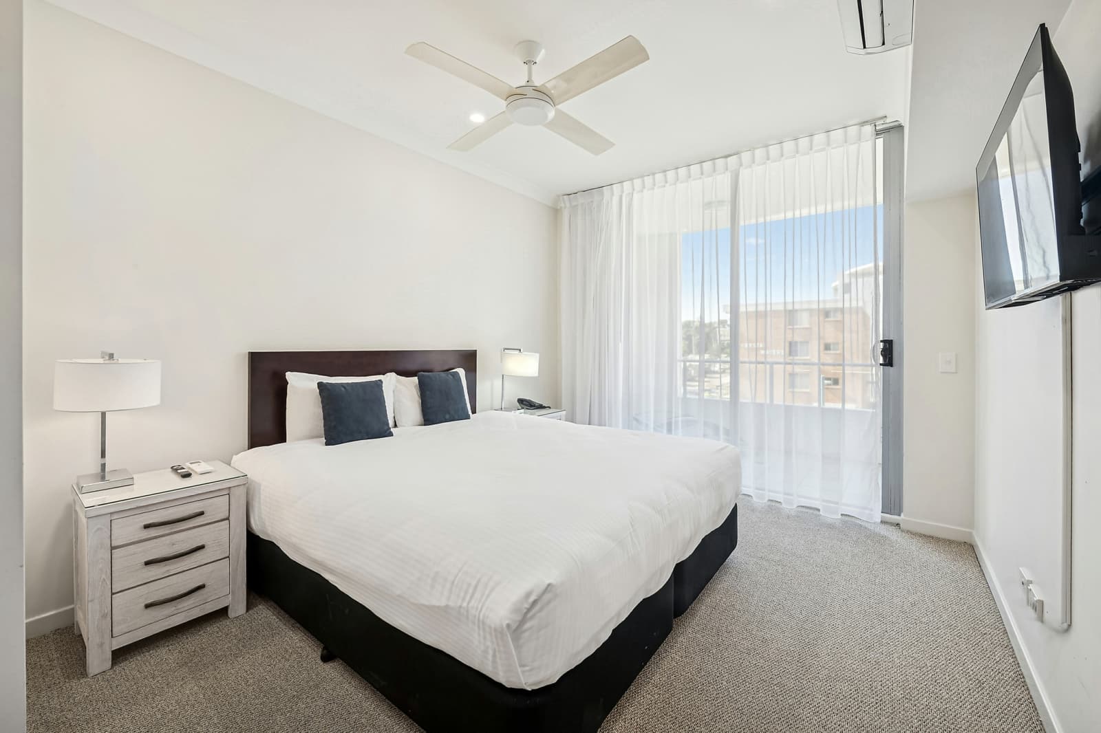 211 & 212/11 Clarence Street,Port Macquarie, Port Macquarie - Thumbnail 3