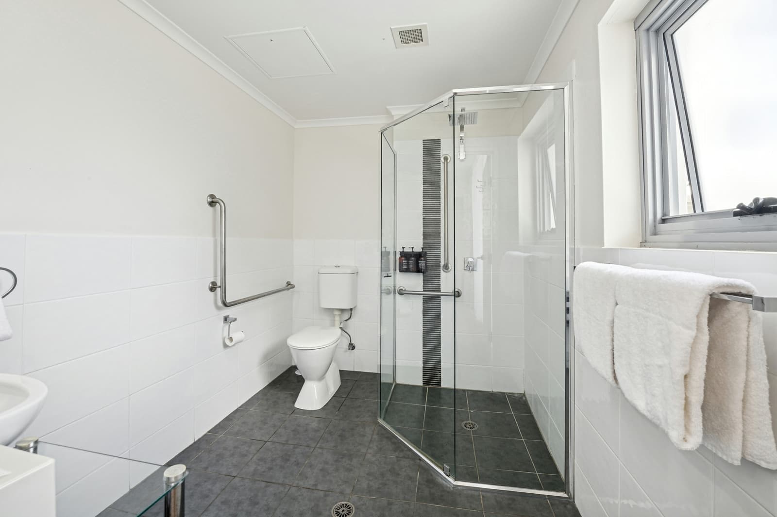 211 & 212/11 Clarence Street,Port Macquarie, Port Macquarie - Thumbnail 6
