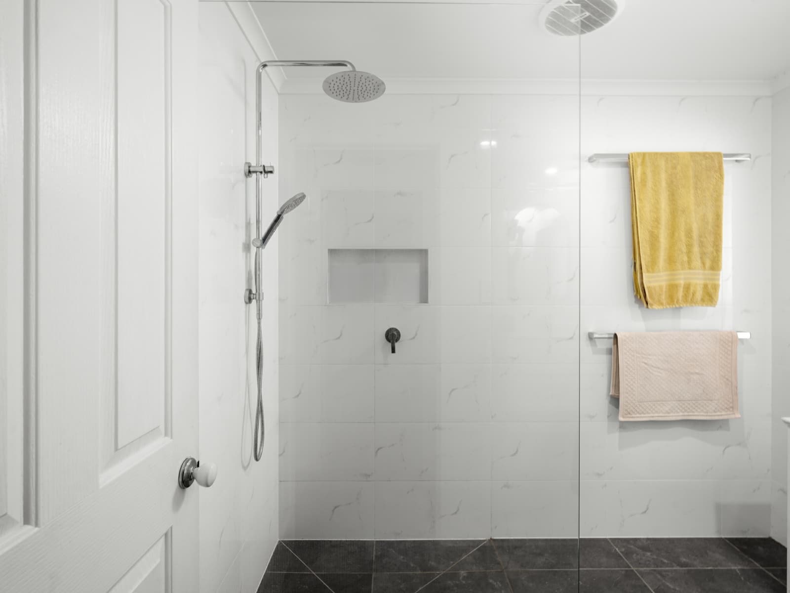 4 Topaz Drive,Emerald Beach, Emerald Beach - Thumbnail 8