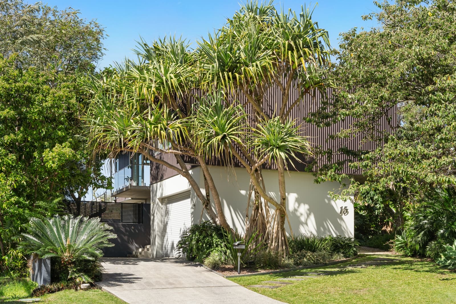 15 Evans Street,Byron Bay, Byron Bay - Thumbnail 2