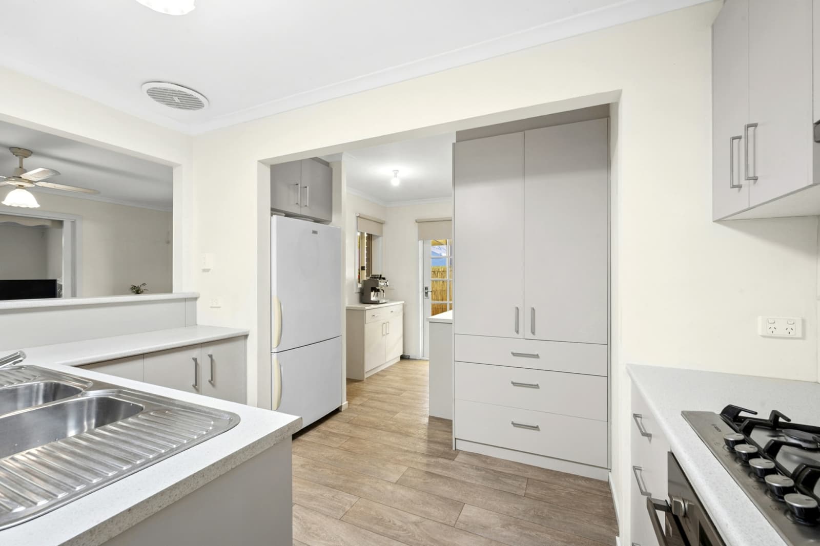 3 Almana Street,Bell Park, Bell Park - Thumbnail 4
