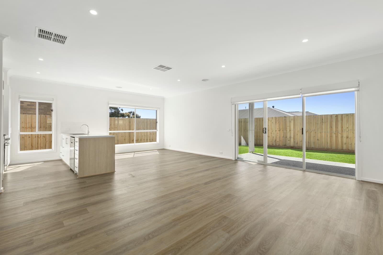63 Grassland Grove,Leopold, Leopold - Thumbnail 4