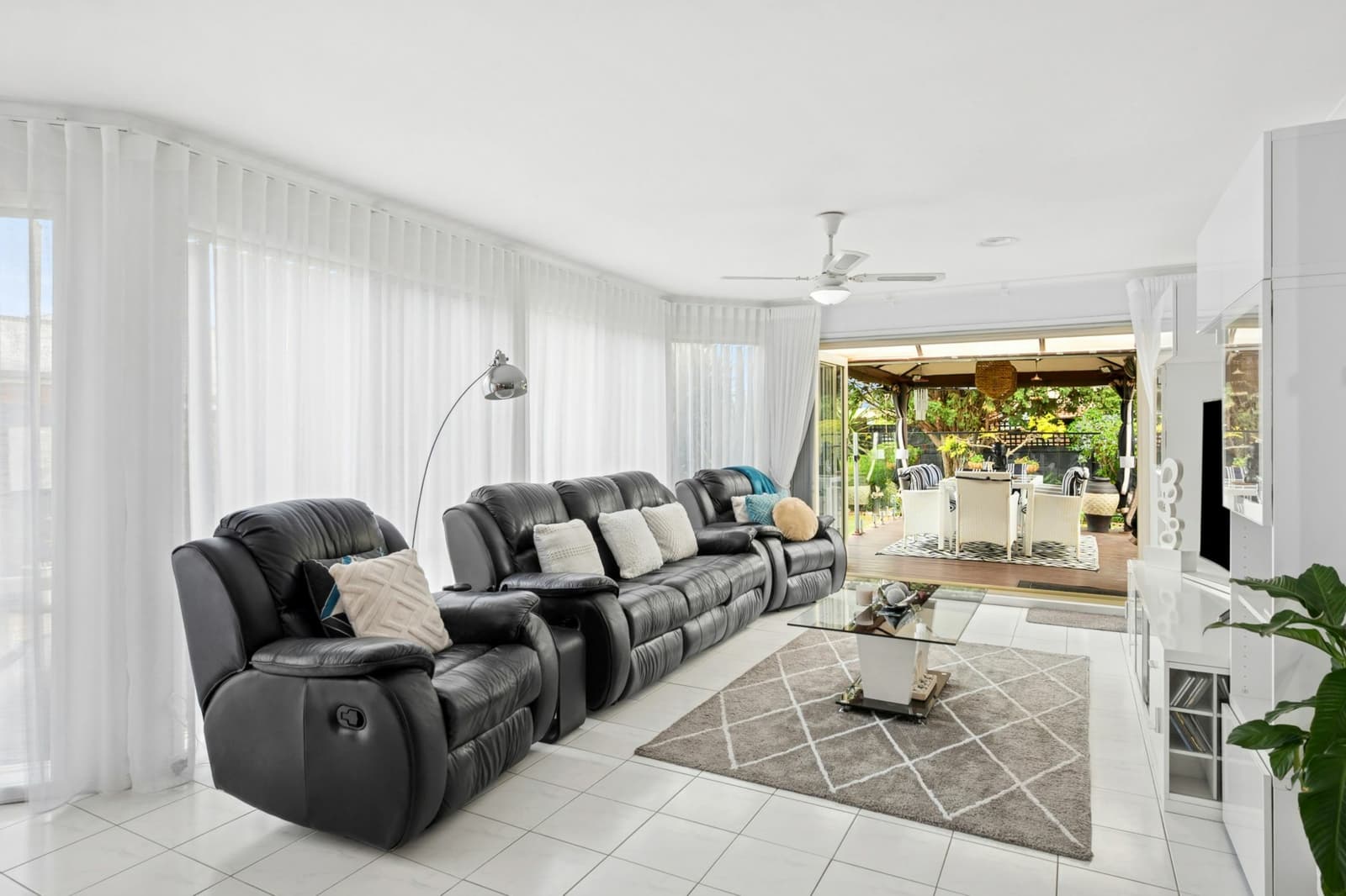 23 Coakley Crescent,Lovely Banks, Lovely Banks - Thumbnail 2