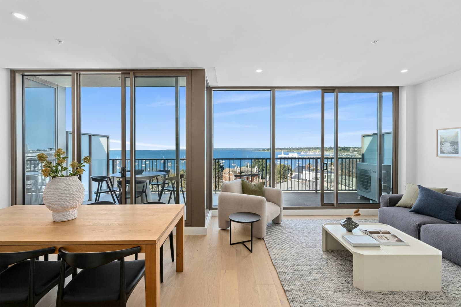 602/1 York Street, Geelong - Thumbnail 3