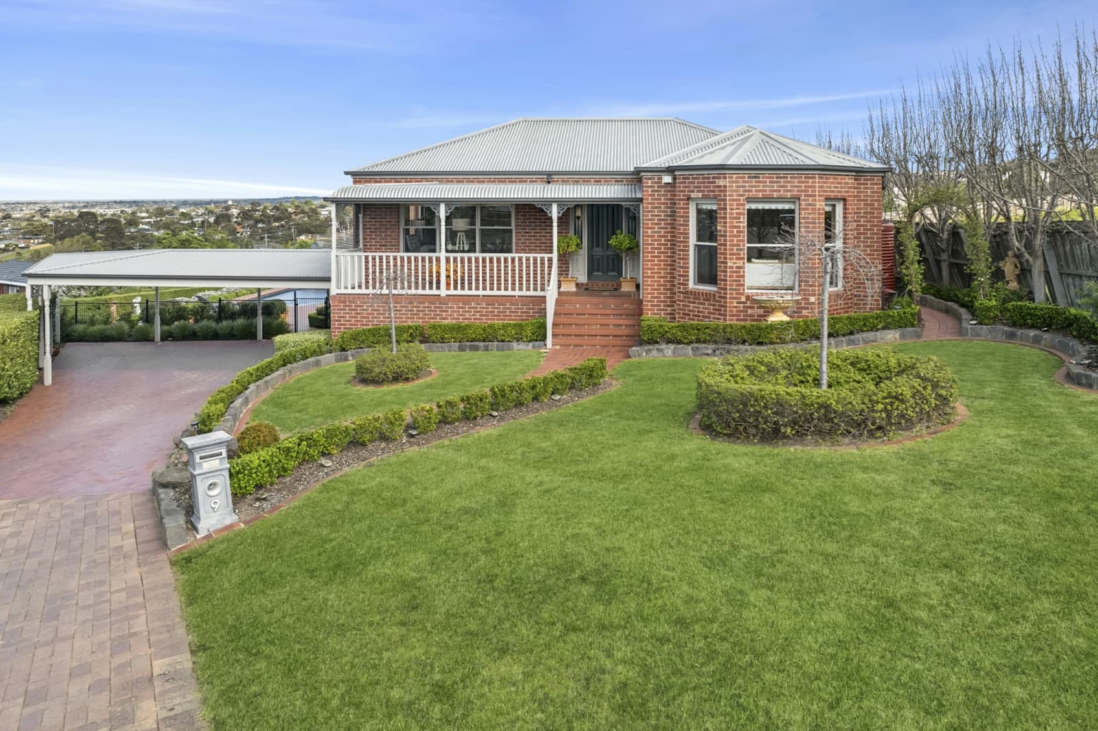 9 Trafalgar Square,Wandana Heights, Wandana Heights - Thumbnail 2