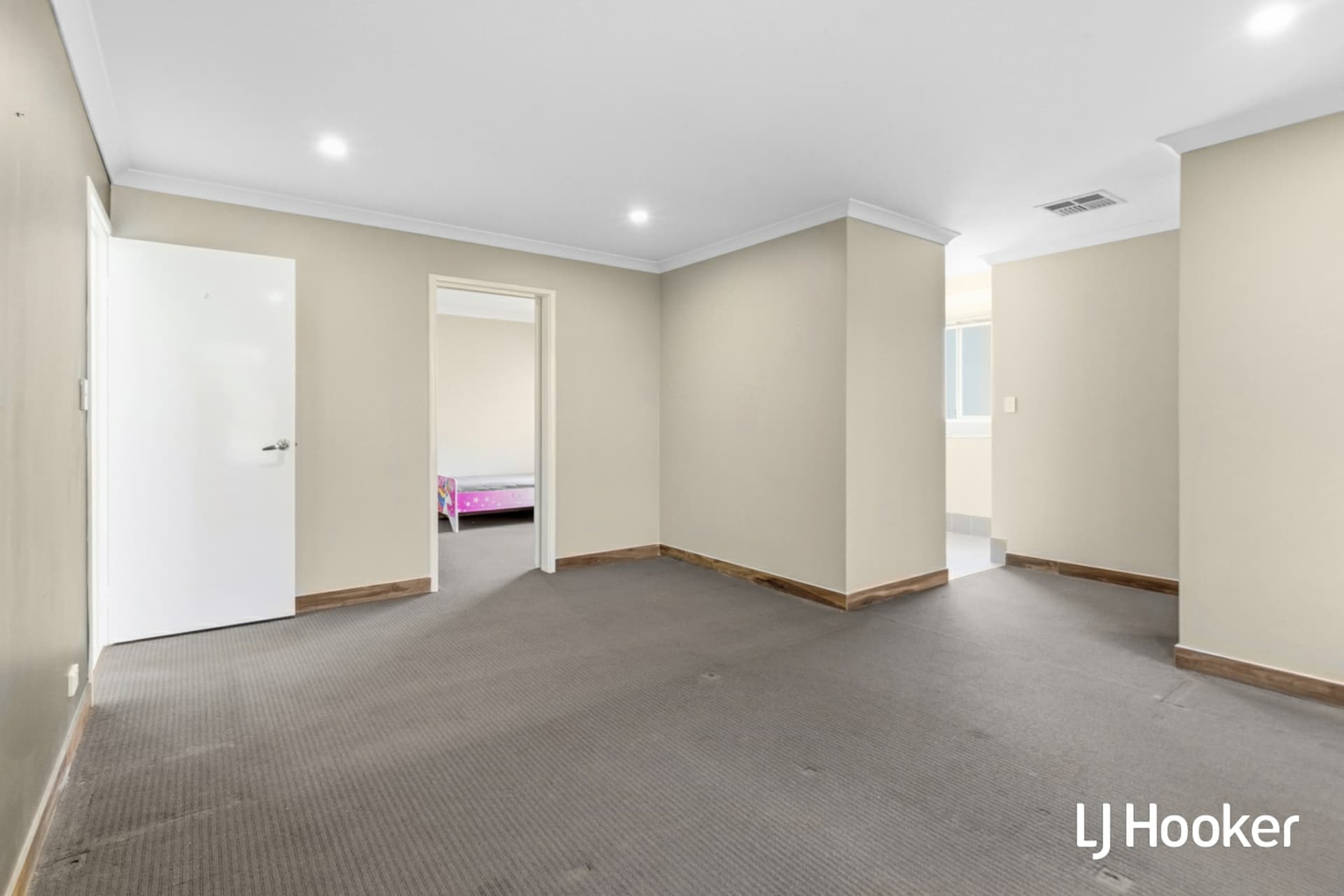 86 Waterfoot Loop, Canning Vale, Canning Vale - Thumbnail 6
