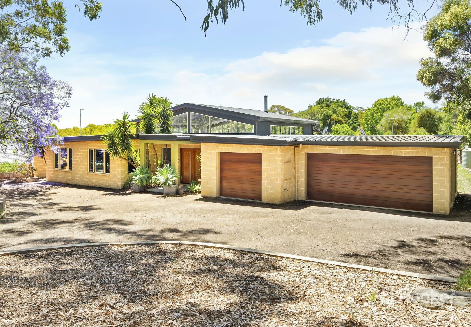20-22 Douglas Park Drive, Wilton, Wilton - Thumbnail 2