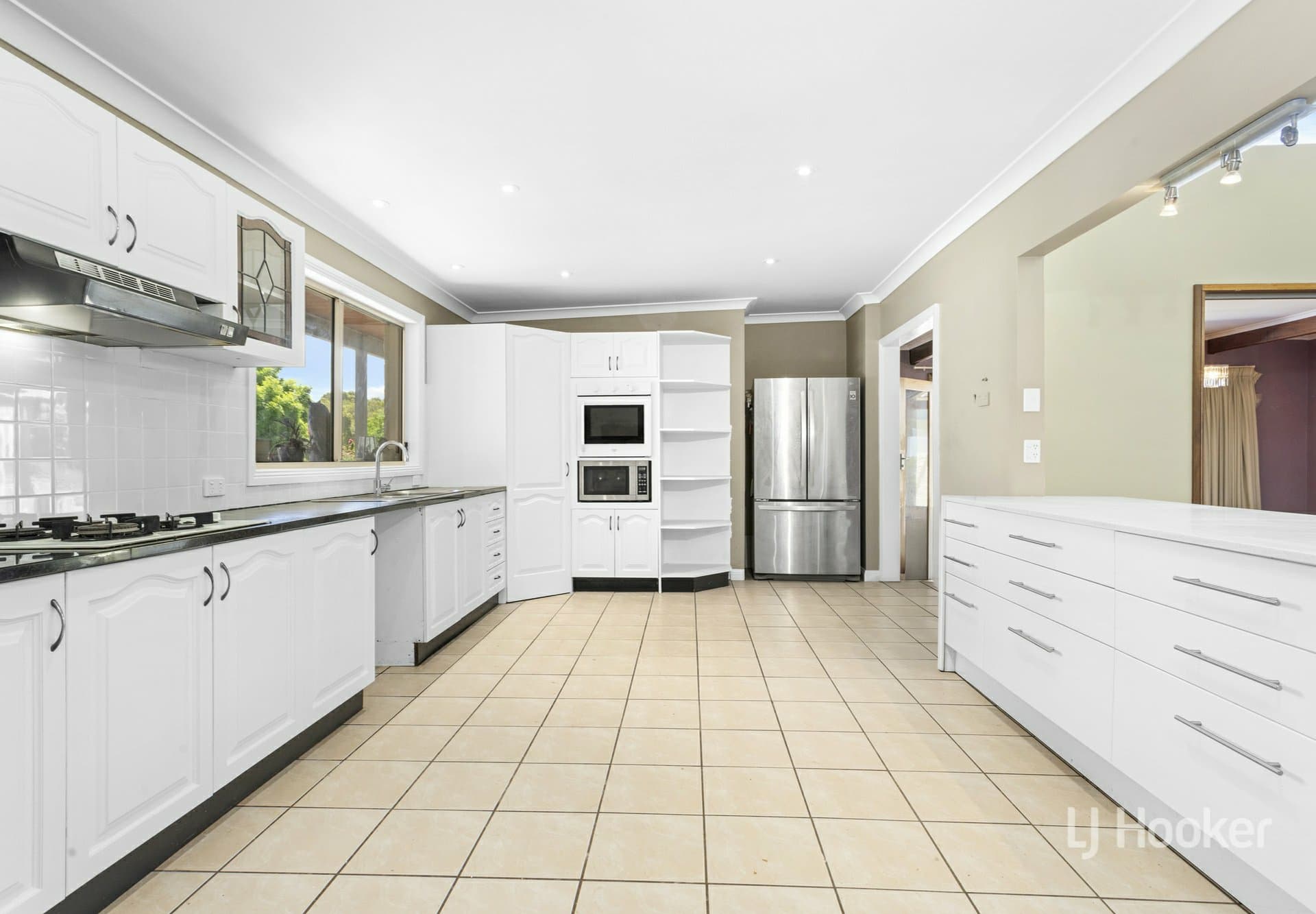 20-22 Douglas Park Drive, Wilton, Wilton - Thumbnail 6