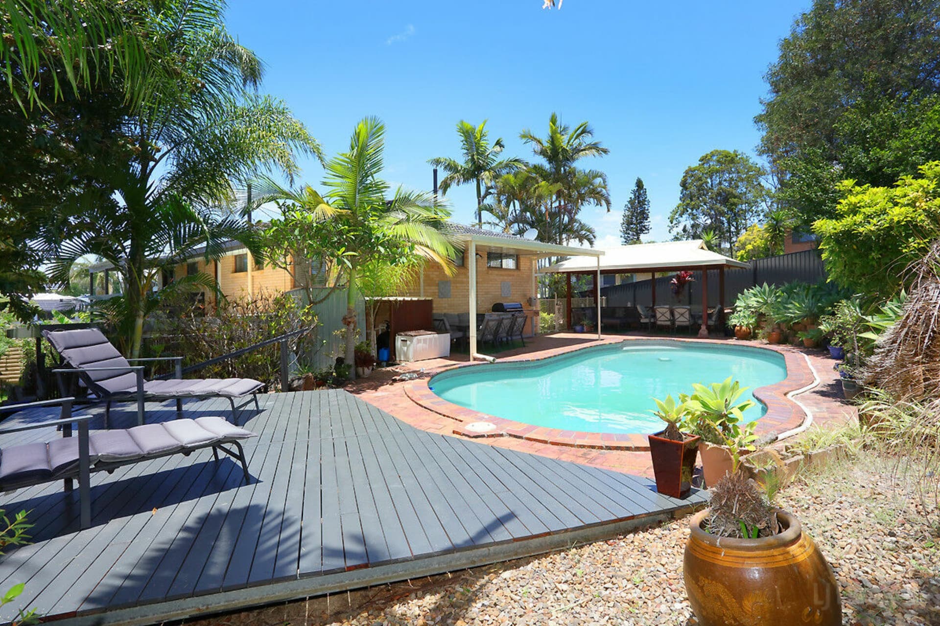 1 Jilpangi Crescent, Ashmore, Ashmore - Image 1