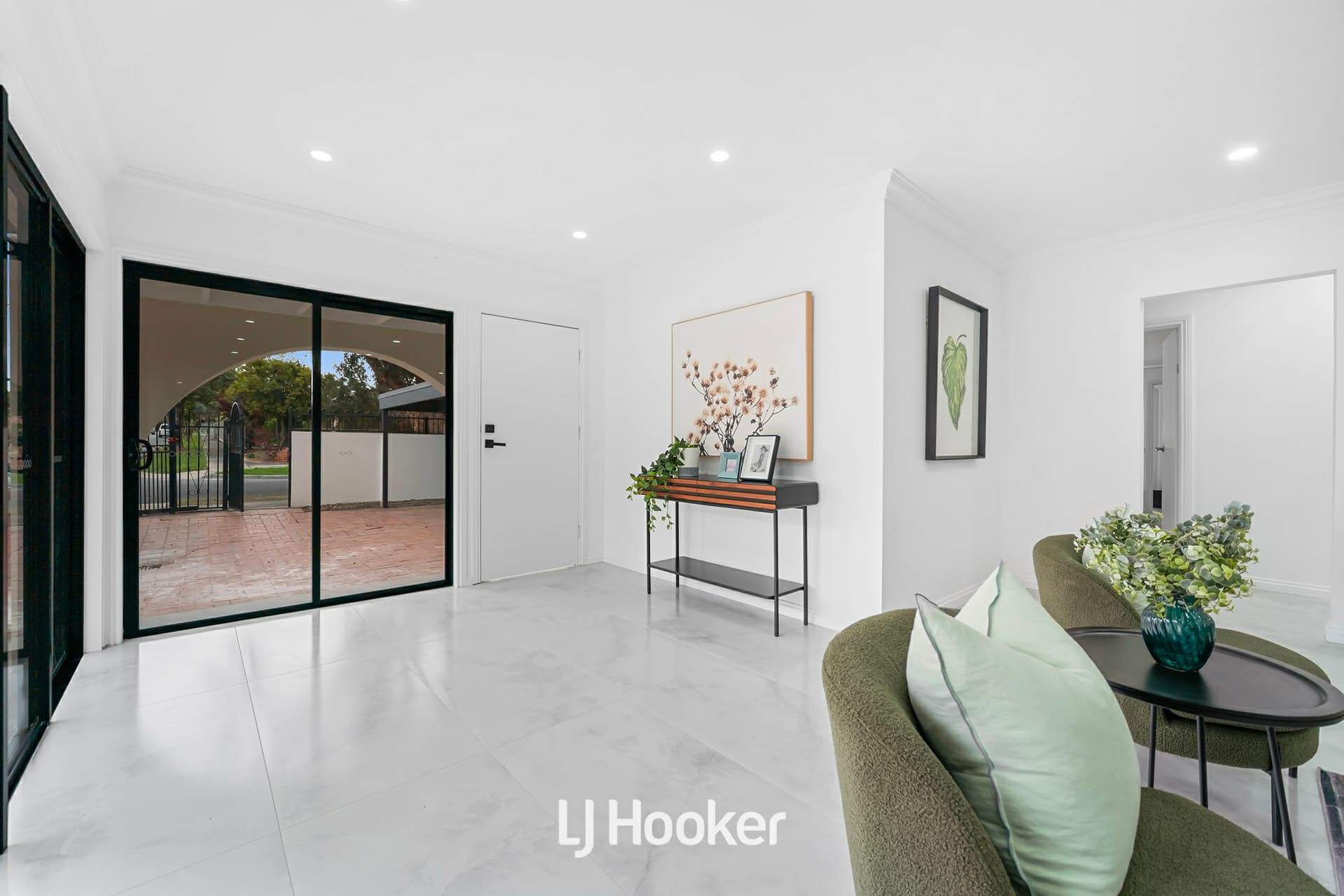9 Woodlee Street, Dandenong, Dandenong - Thumbnail 3