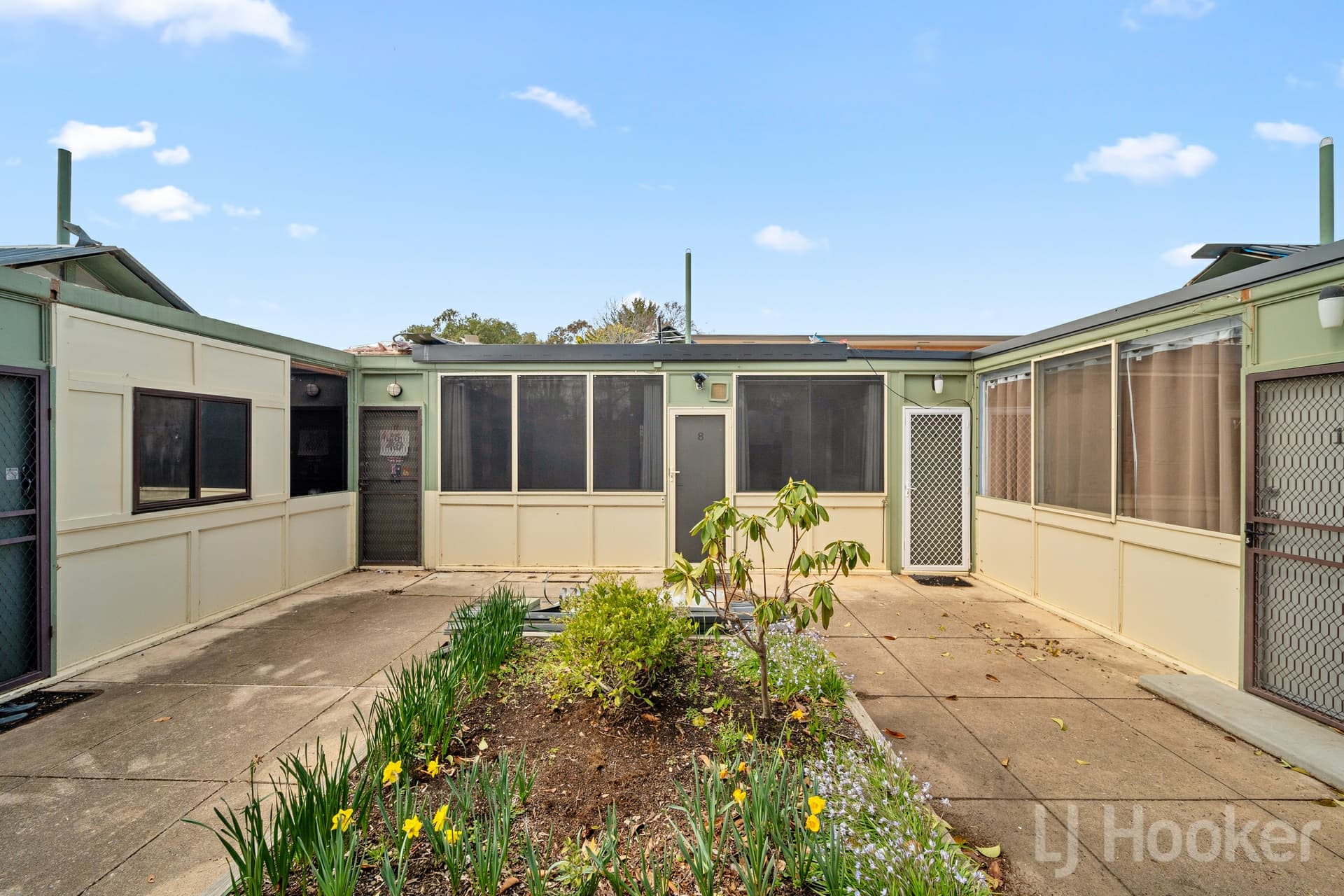 8/126 Henderson Road, Crestwood, Crestwood - Image 1