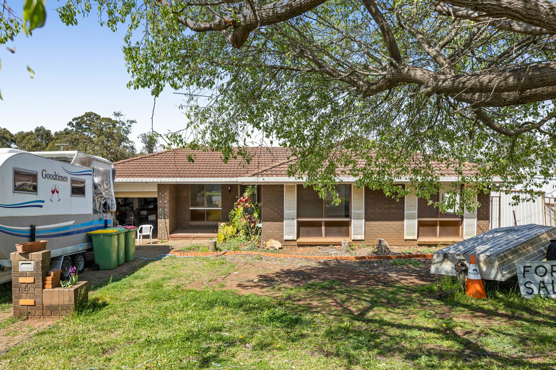 4 Debra Street, Centenary Heights, Centenary Heights - Thumbnail 2