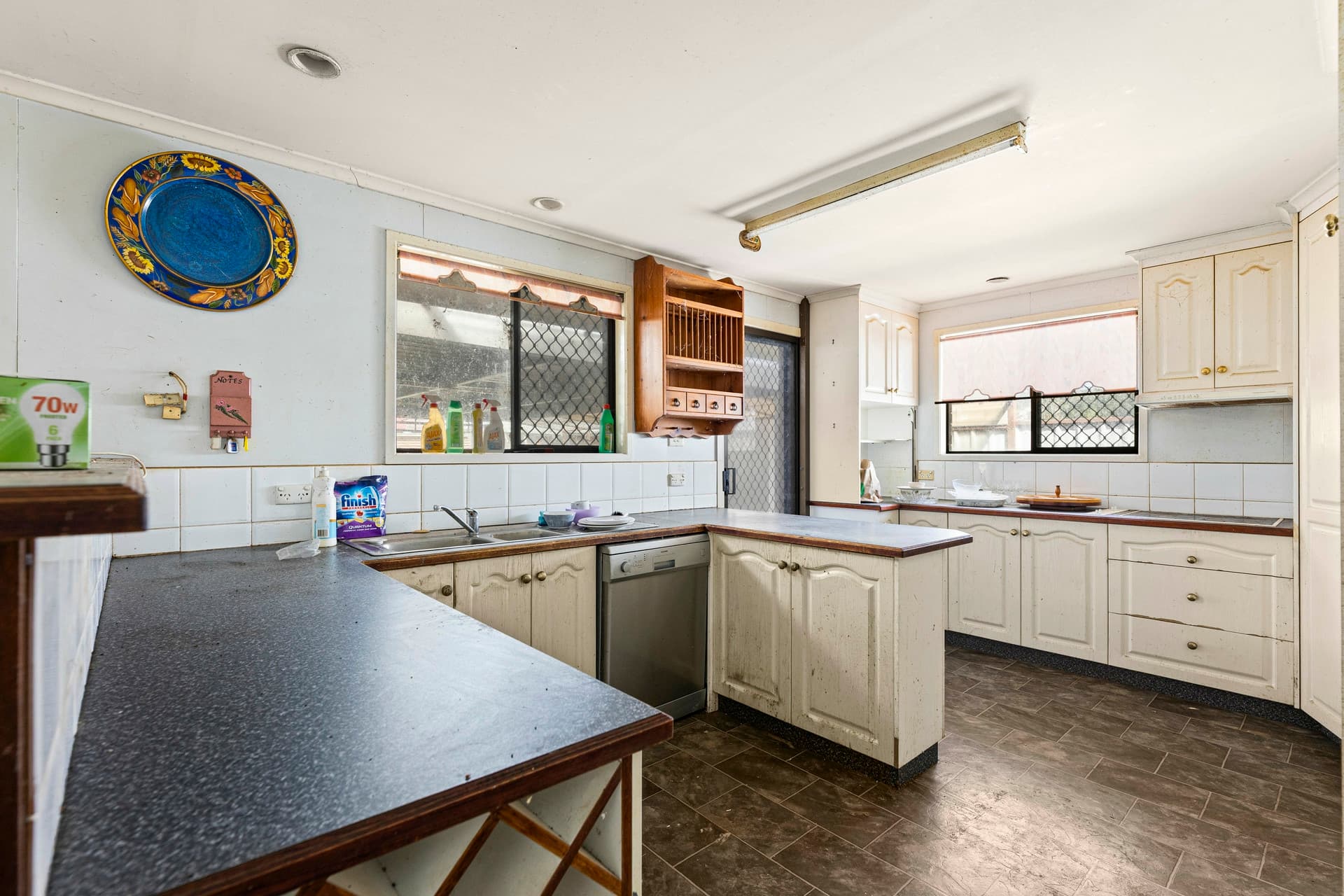 4 Debra Street, Centenary Heights, Centenary Heights - Thumbnail 3