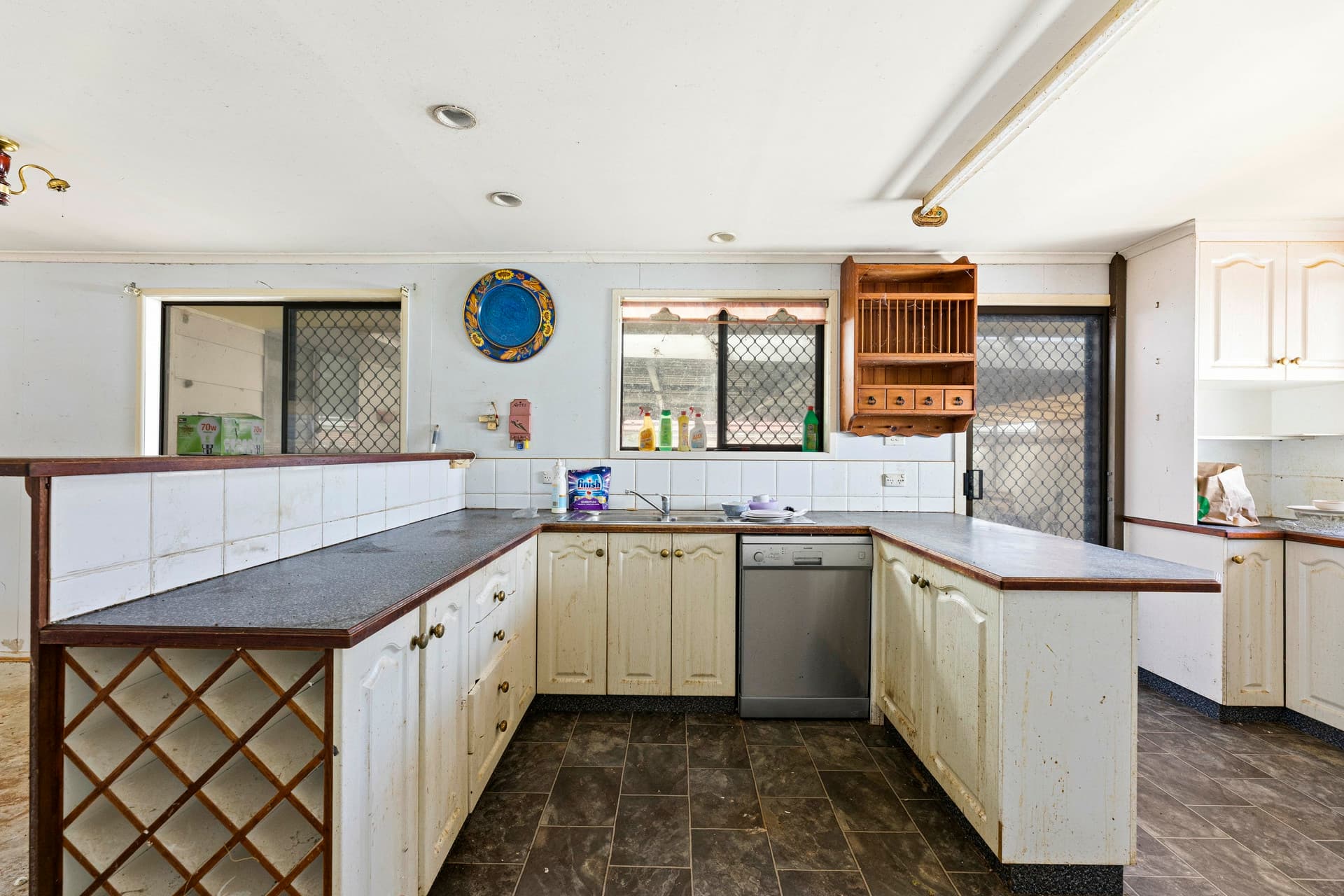 4 Debra Street, Centenary Heights, Centenary Heights - Thumbnail 4