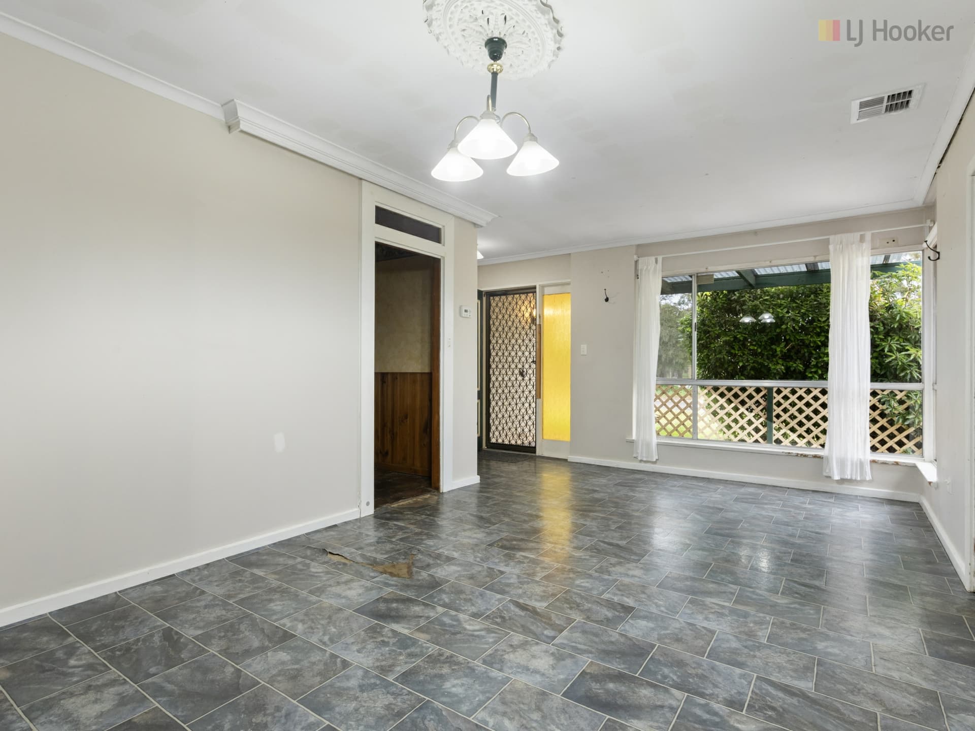 19 Malone Street, Morphett Vale, Morphett Vale - Thumbnail 4