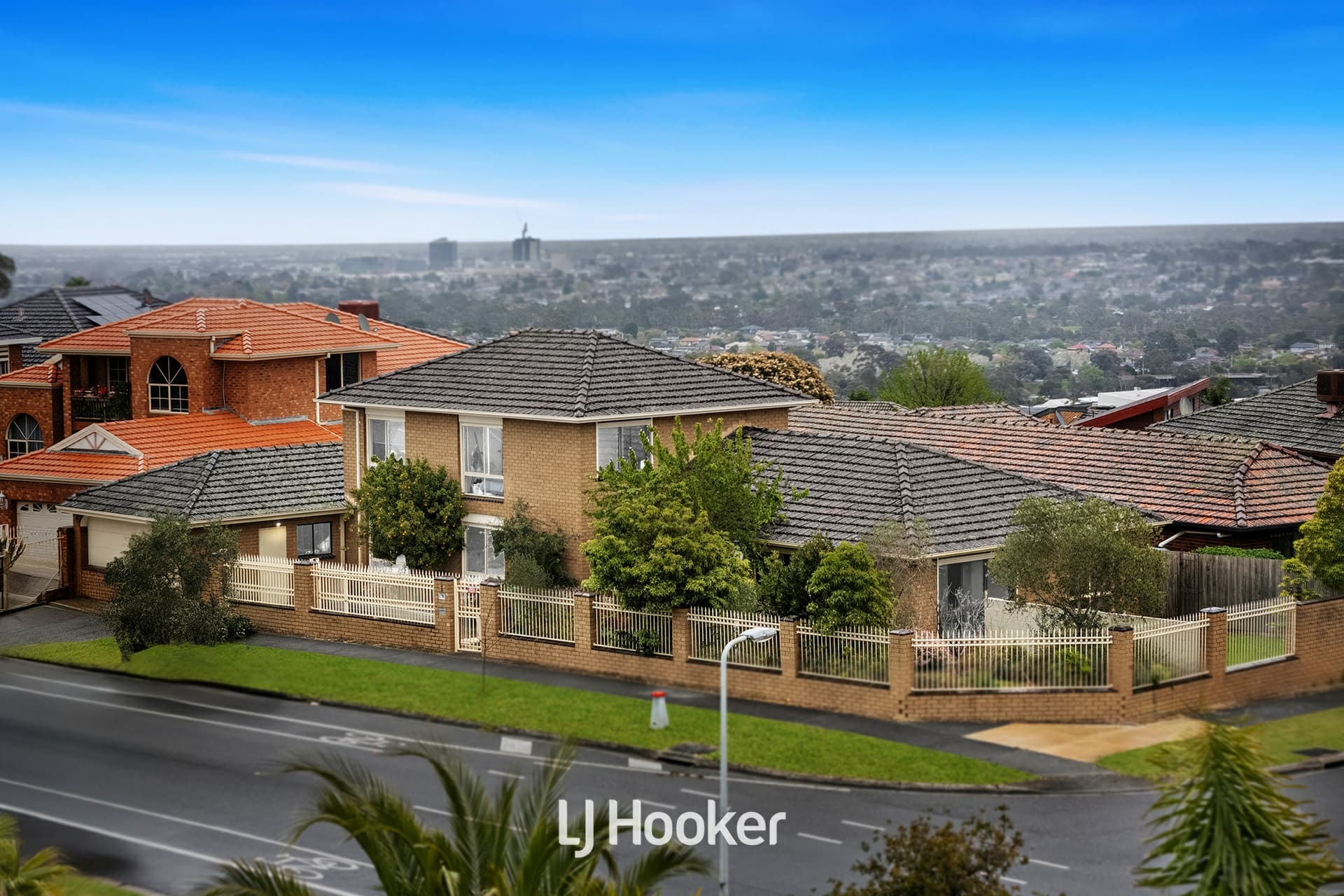 1 Gore Rise, Endeavour Hills, Endeavour Hills - Thumbnail 2