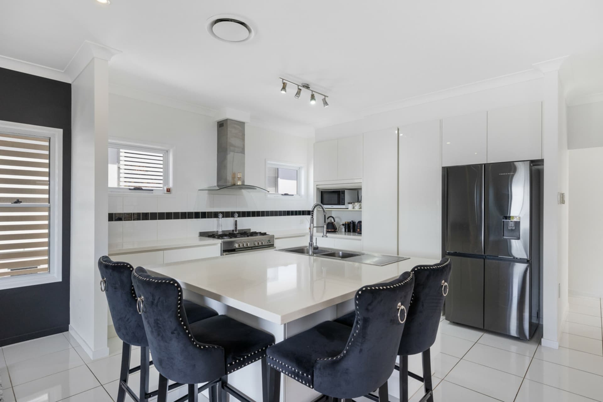 348 Main Road, Wellington Point, Wellington Point - Thumbnail 2